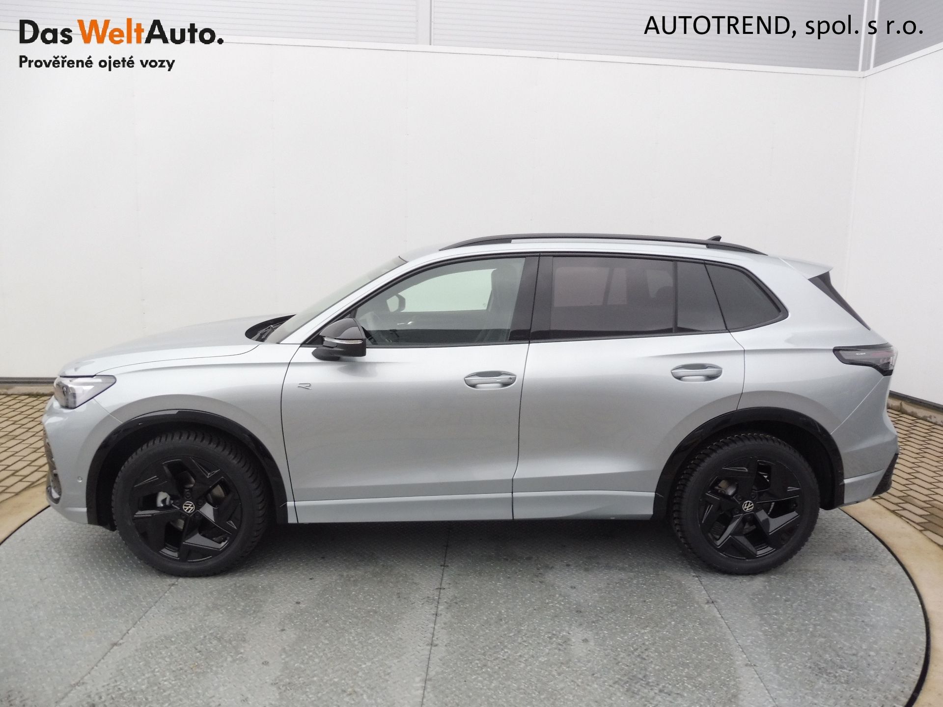 Volkswagen Tiguan, R-Line 1,5 eTSI 110kW mHEV DSG - fotka 3