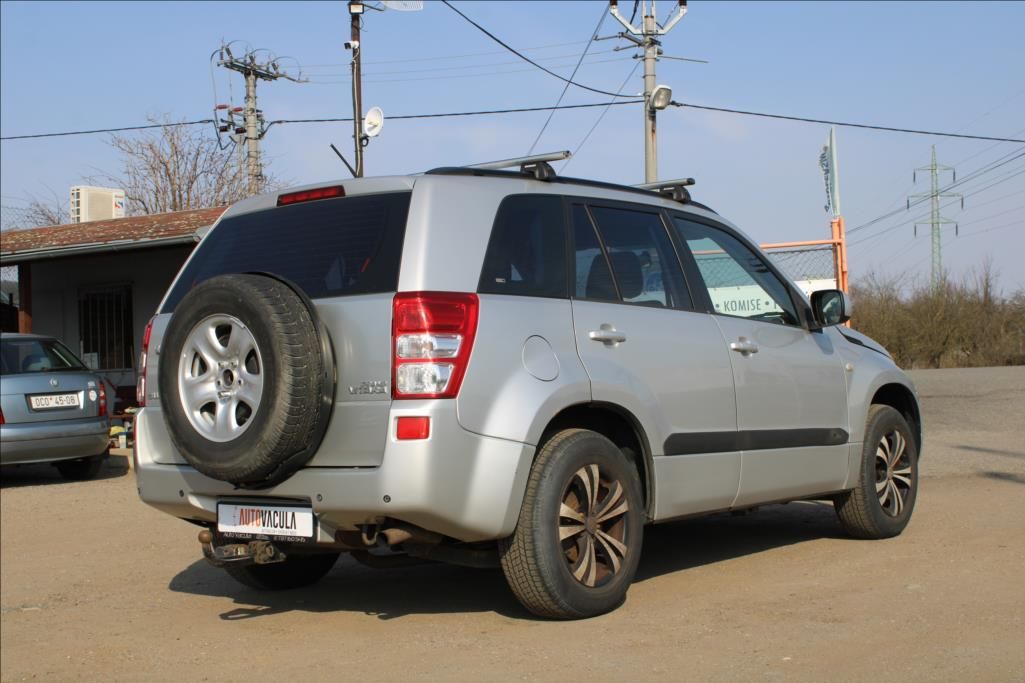 Suzuki Grand Vitara, 2,0 i + LPG  LPG,4 x 4,TAŽNÉ - fotka 5