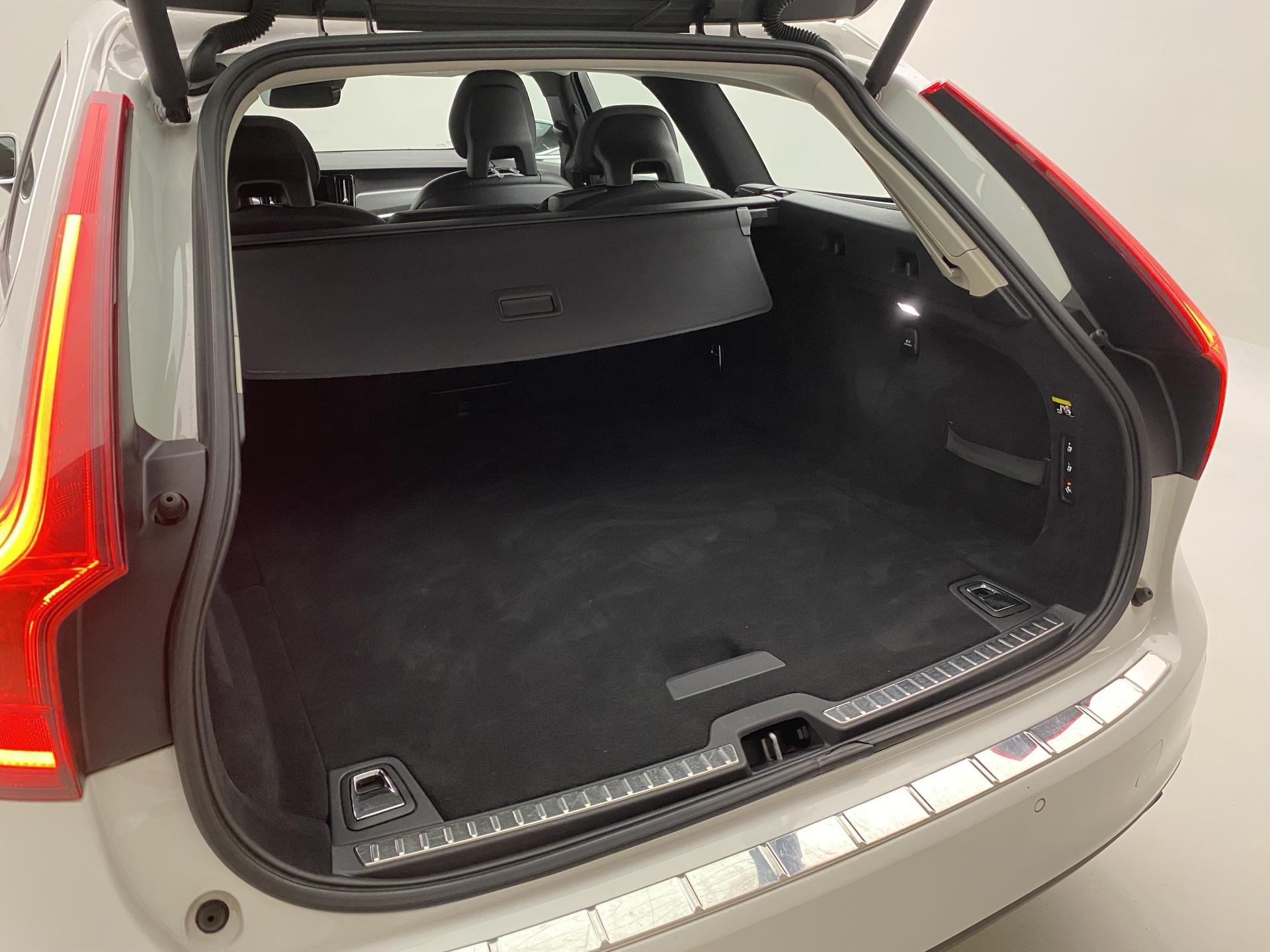 Volvo V90, T5 MOMENTUM AUT CZ - fotka 6