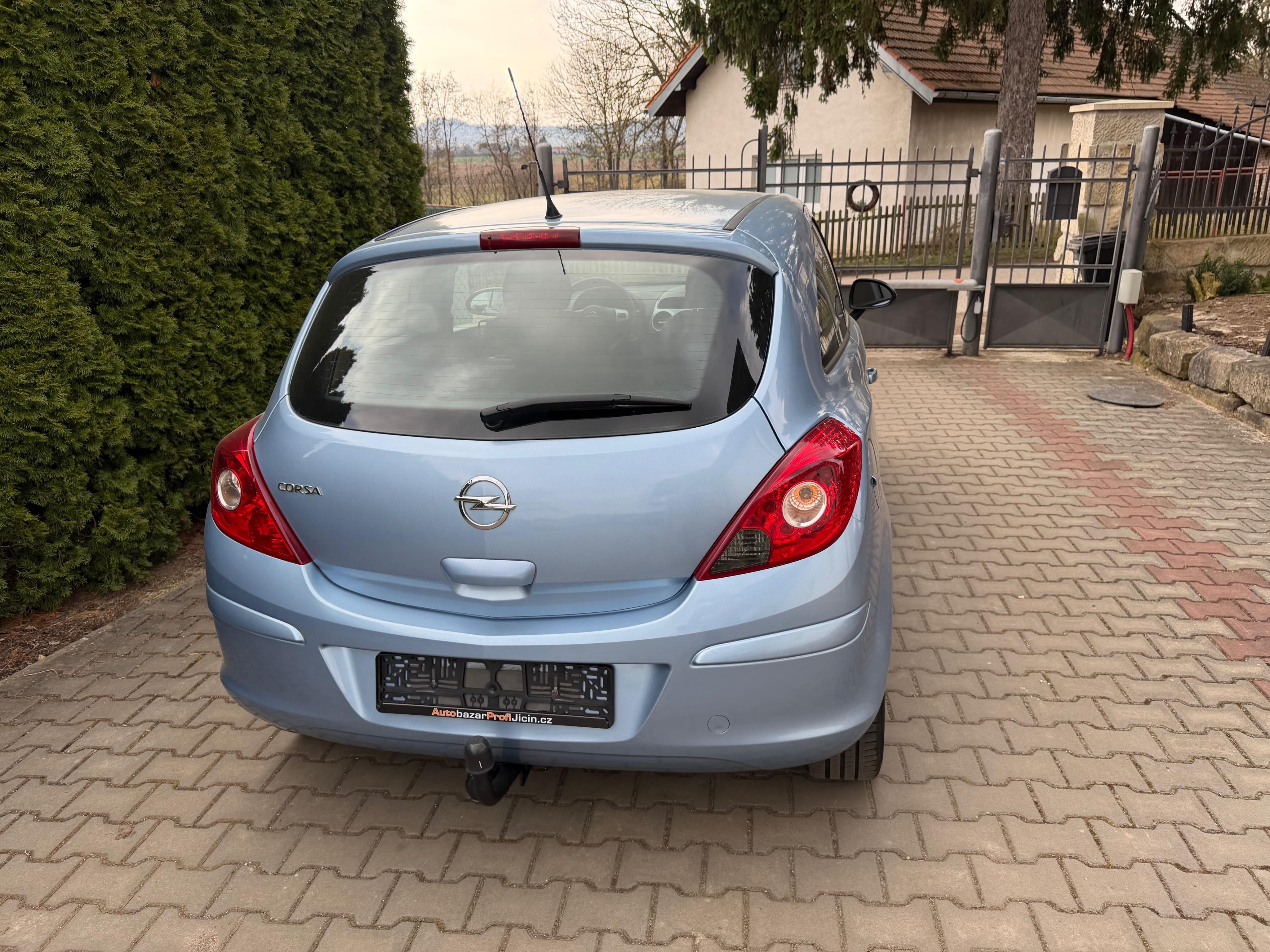 Opel Corsa, 1,4i/64kw pravid.servis Tažné - fotka 5