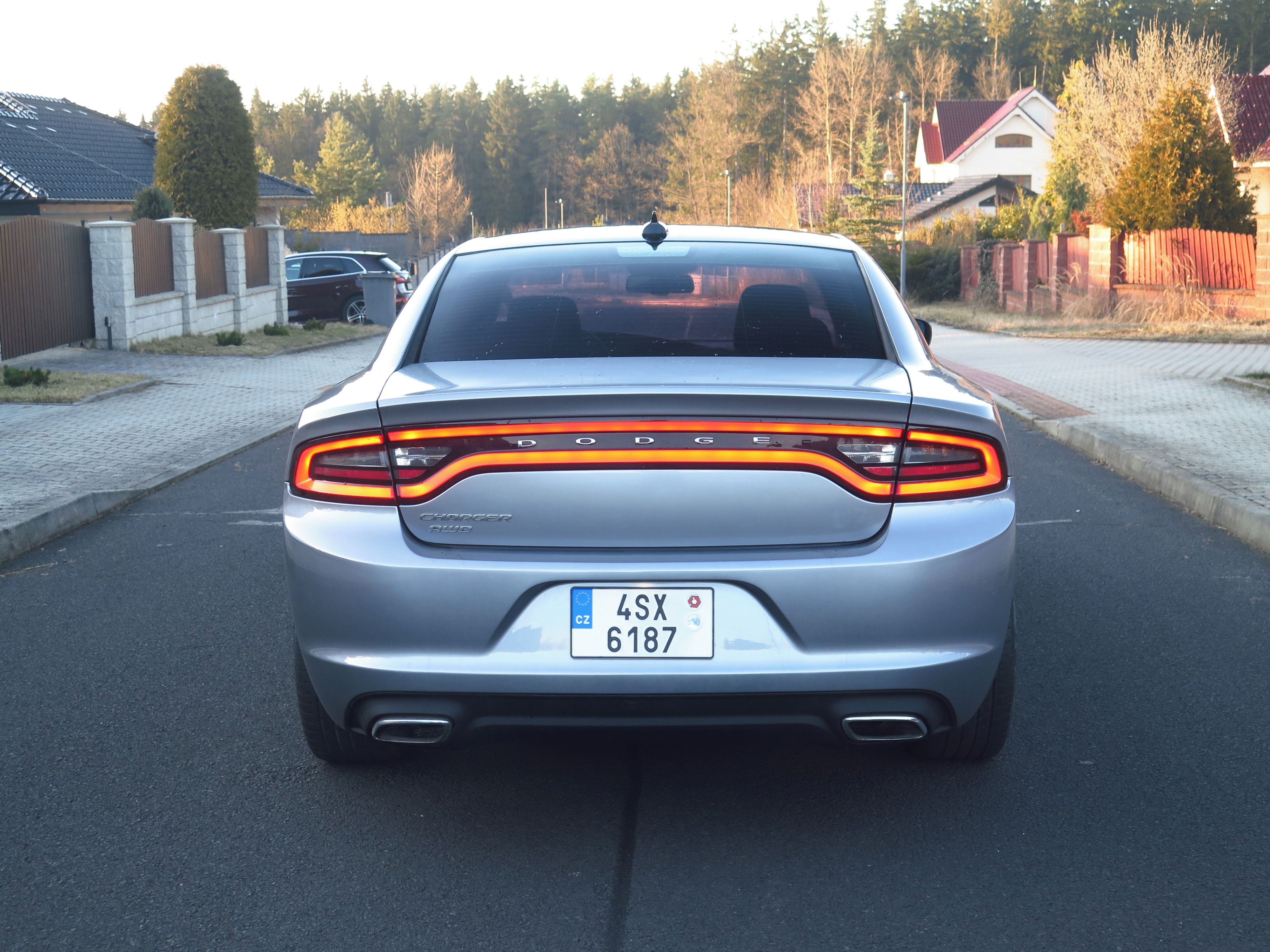 Dodge Charger, 3.6 V6 4x4 - DPH - po servisu - fotka 5