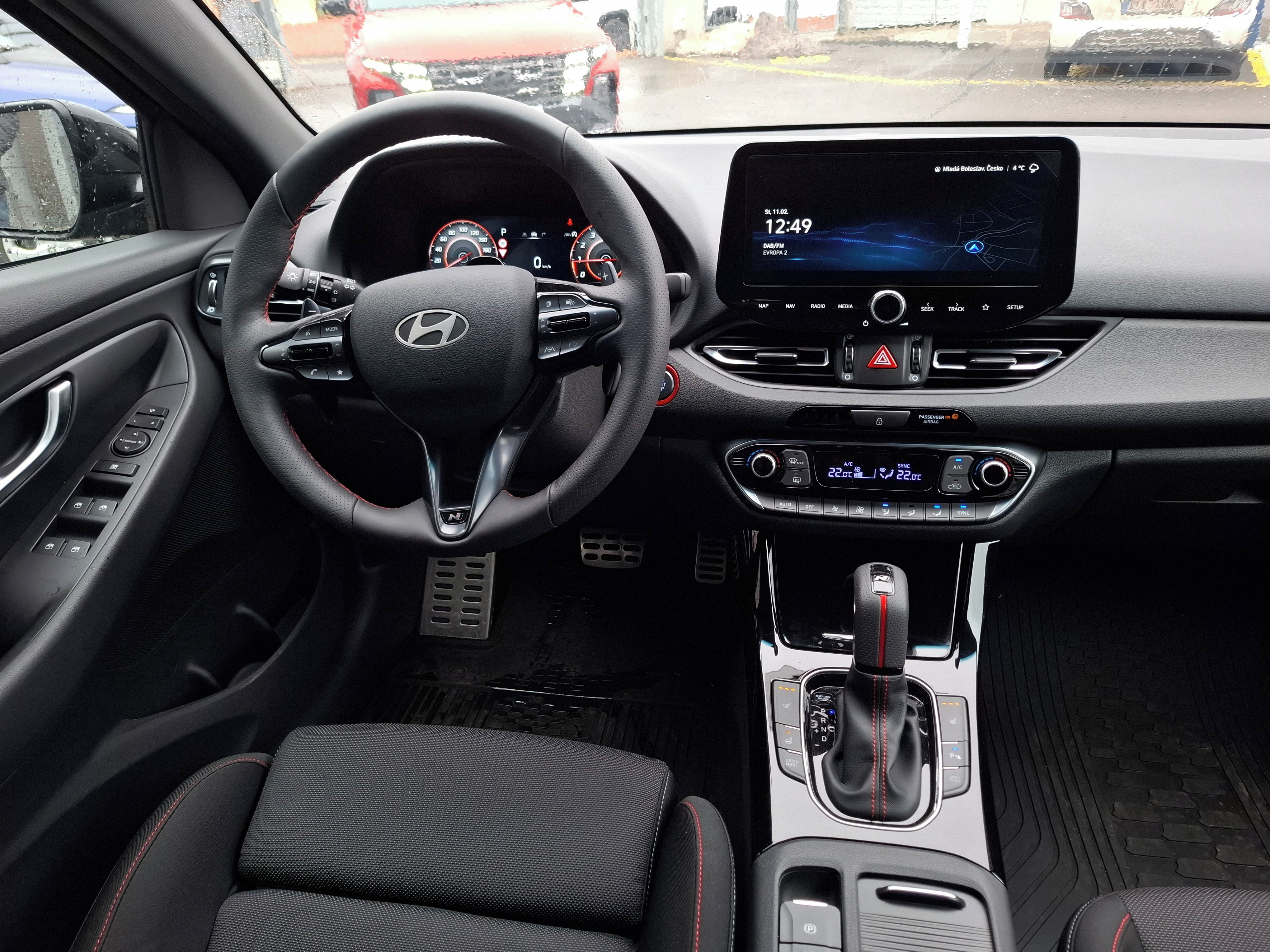Hyundai i30, COMBI 1,6TGDI 110kW NLINE DCT - fotka 4