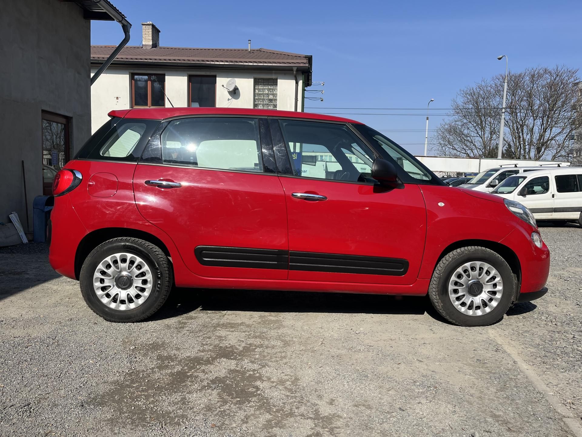 Fiat 500L, 1,4i 70 Kw - fotka 4