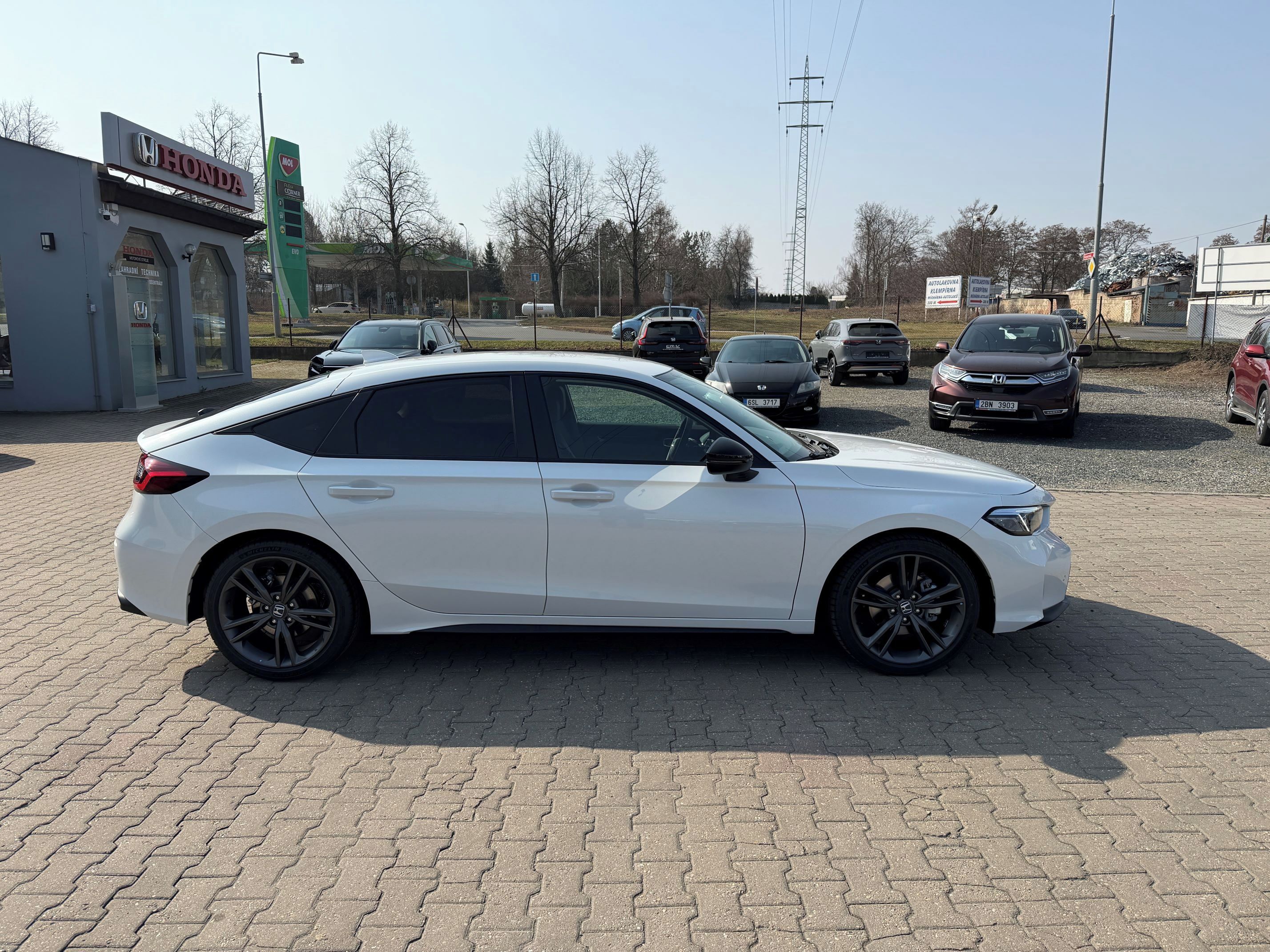 Honda Civic, 2,0 Sport e:HEV - fotka 4