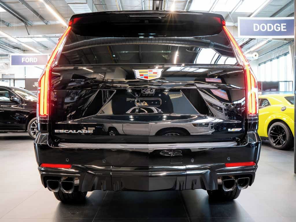 Cadillac Escalade, 6.2 V Supercharged 682 HP 2025 - fotka 5