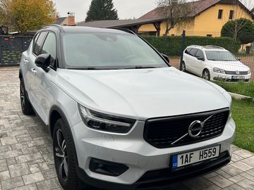 Volvo XC40 D4 AWD R-Design | A