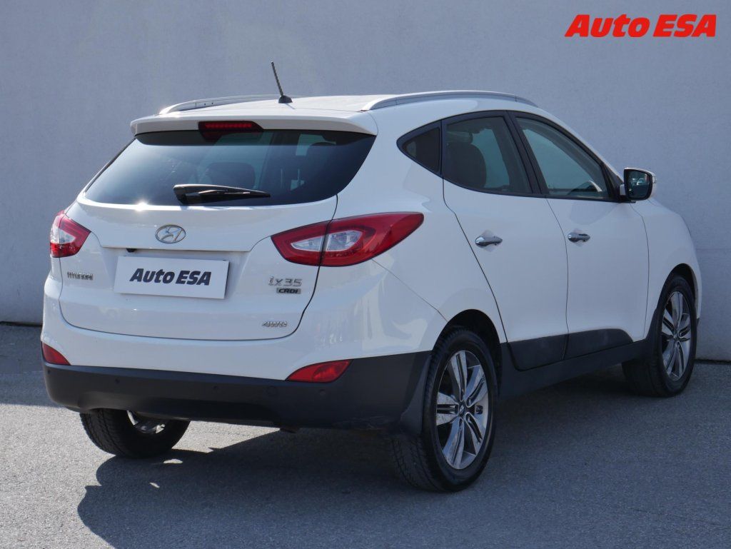 Hyundai ix35, 2.0 CRDi 4x4,autoAC - fotka 4