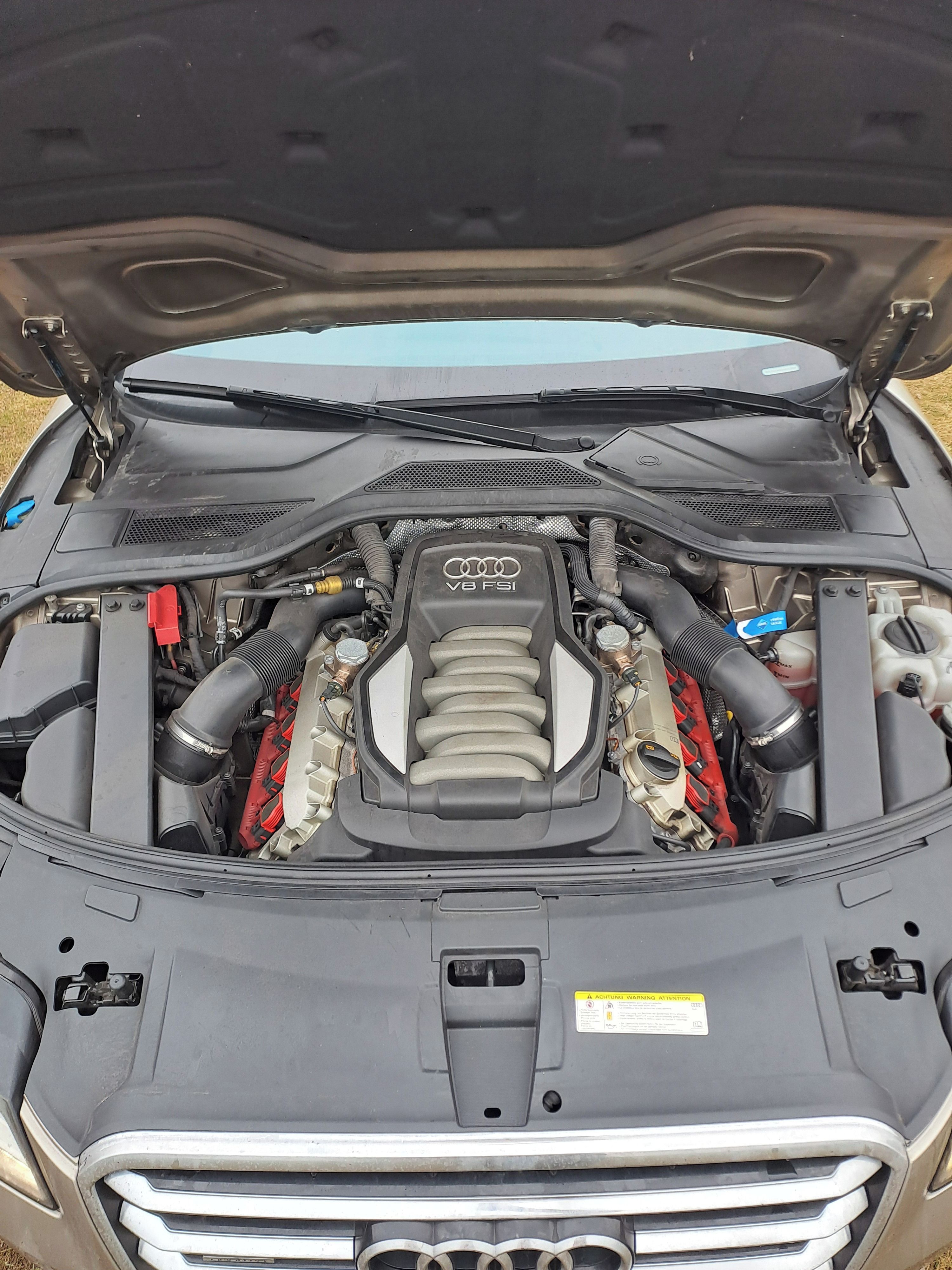 Audi A8 - fotka 6