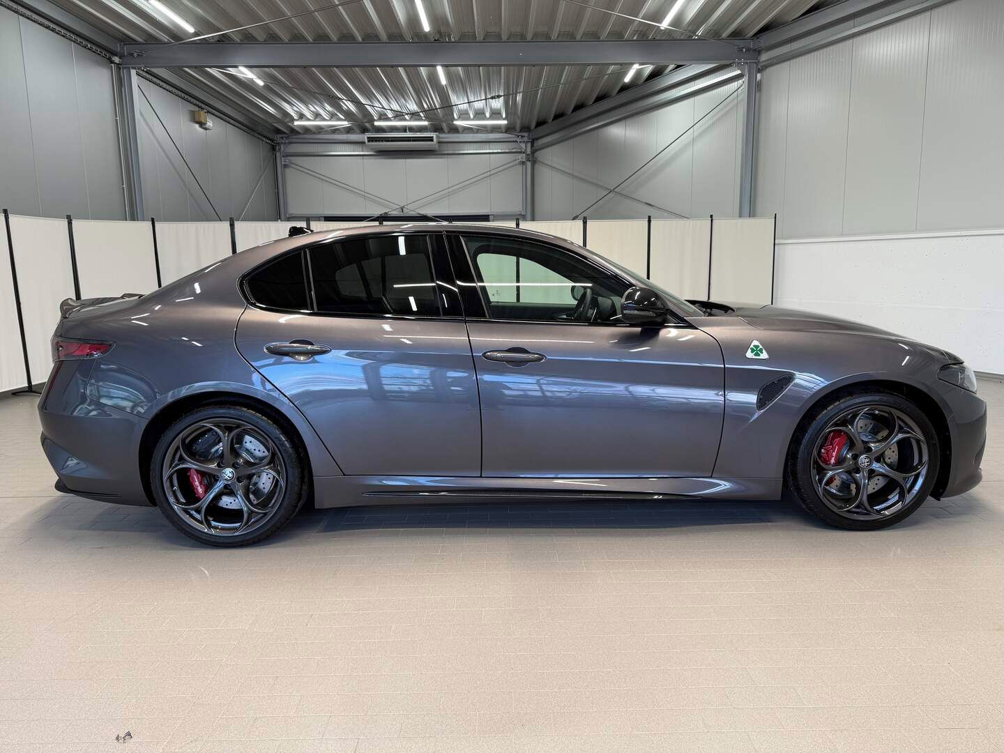 Alfa Romeo Giulia, Quadrifoglio 2.9 V6 BiTurbo 52 - fotka 5