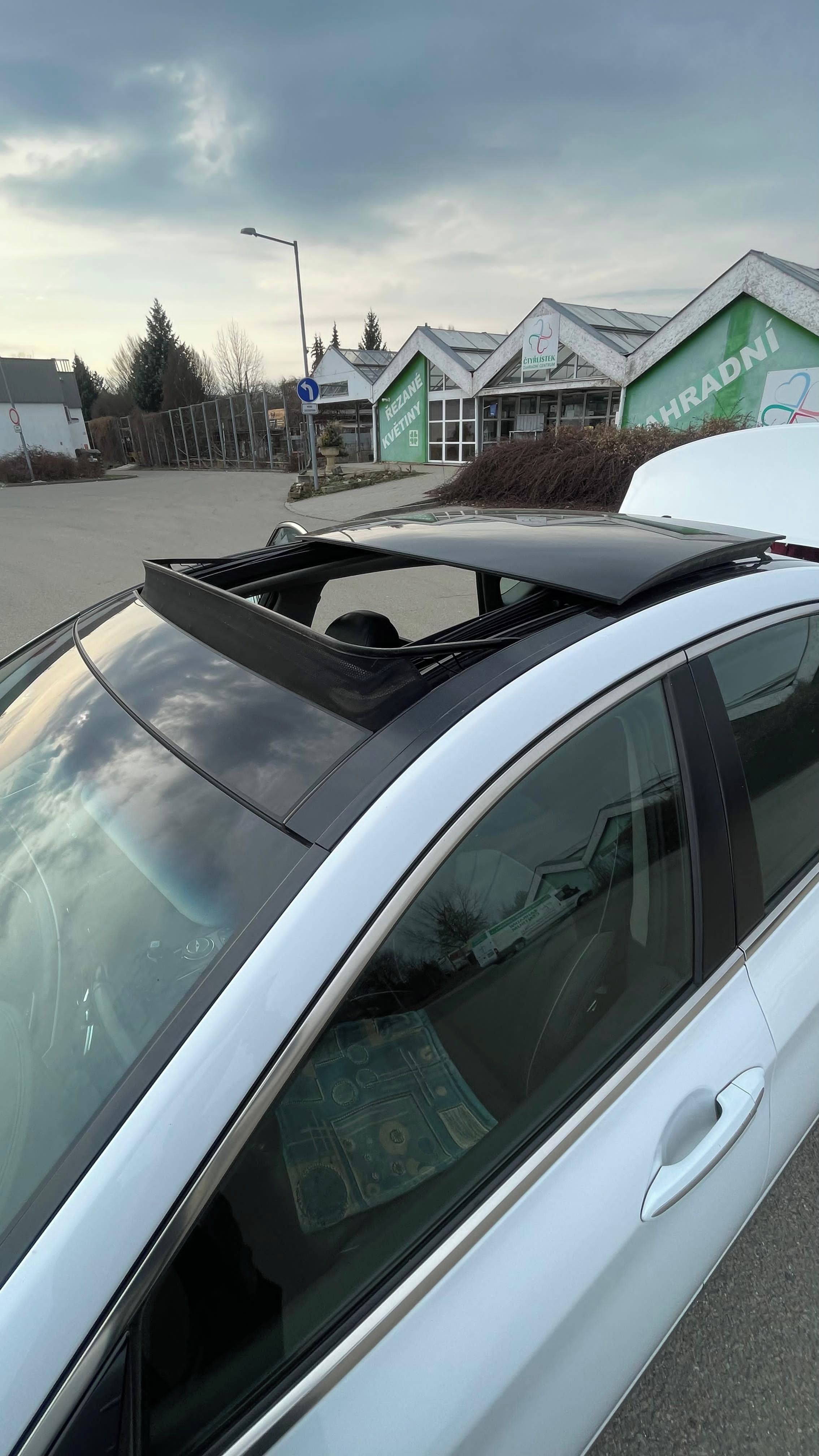 Hyundai Genesis, Hyundai Genesis, 3,8 V6 232kW - fotka 5