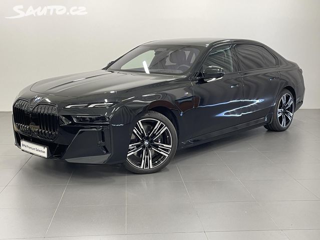 BMW i7