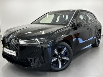 iX xDrive50
