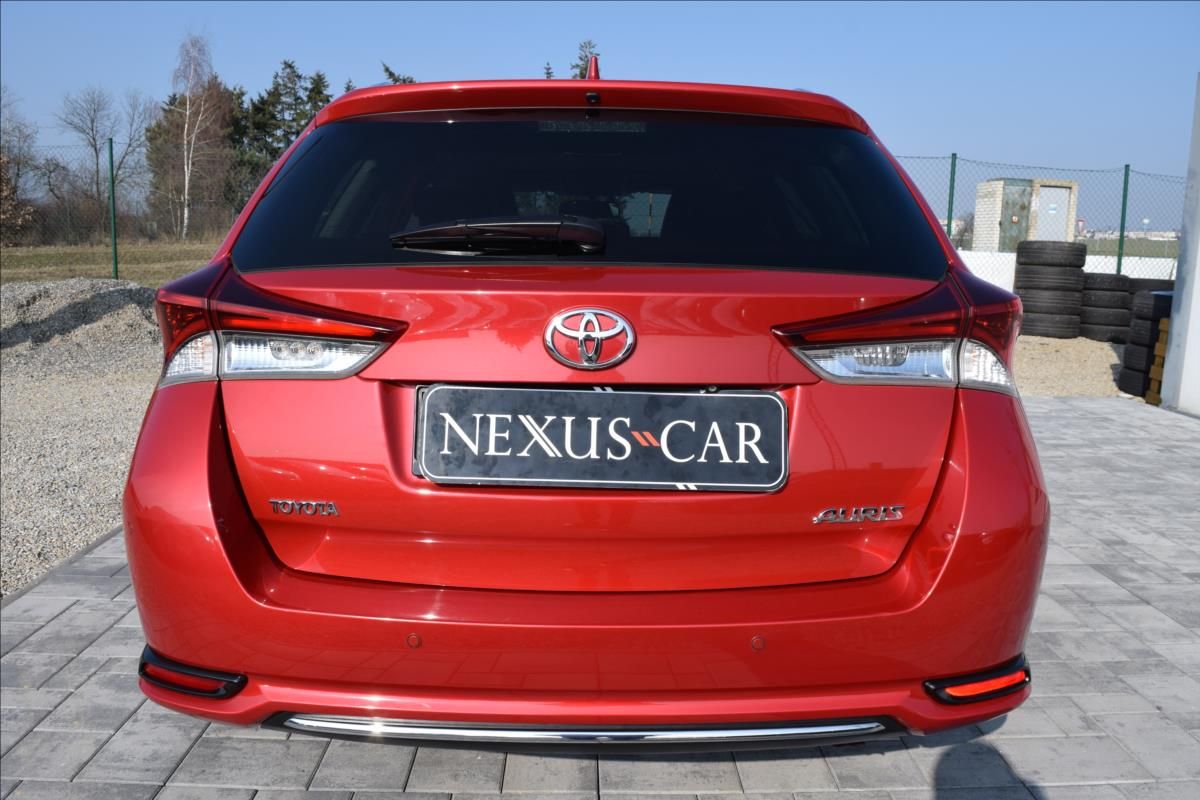 Toyota Auris, 1,2 i 85KW XENONY AUTOMAT ALU - fotka 6