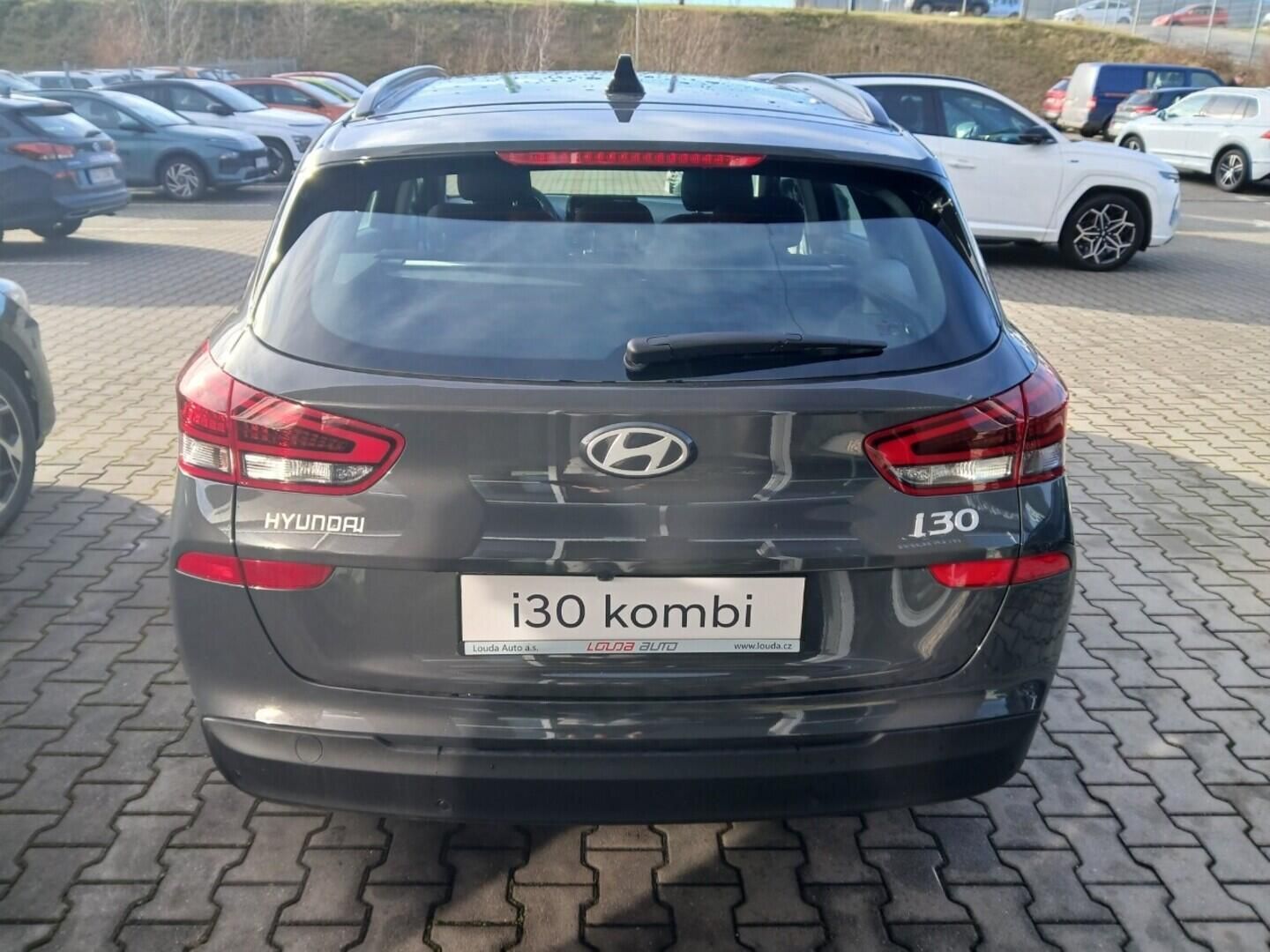 Hyundai i30, WG PD PE Smart 1,0 T-GDI 85 kW - fotka 5