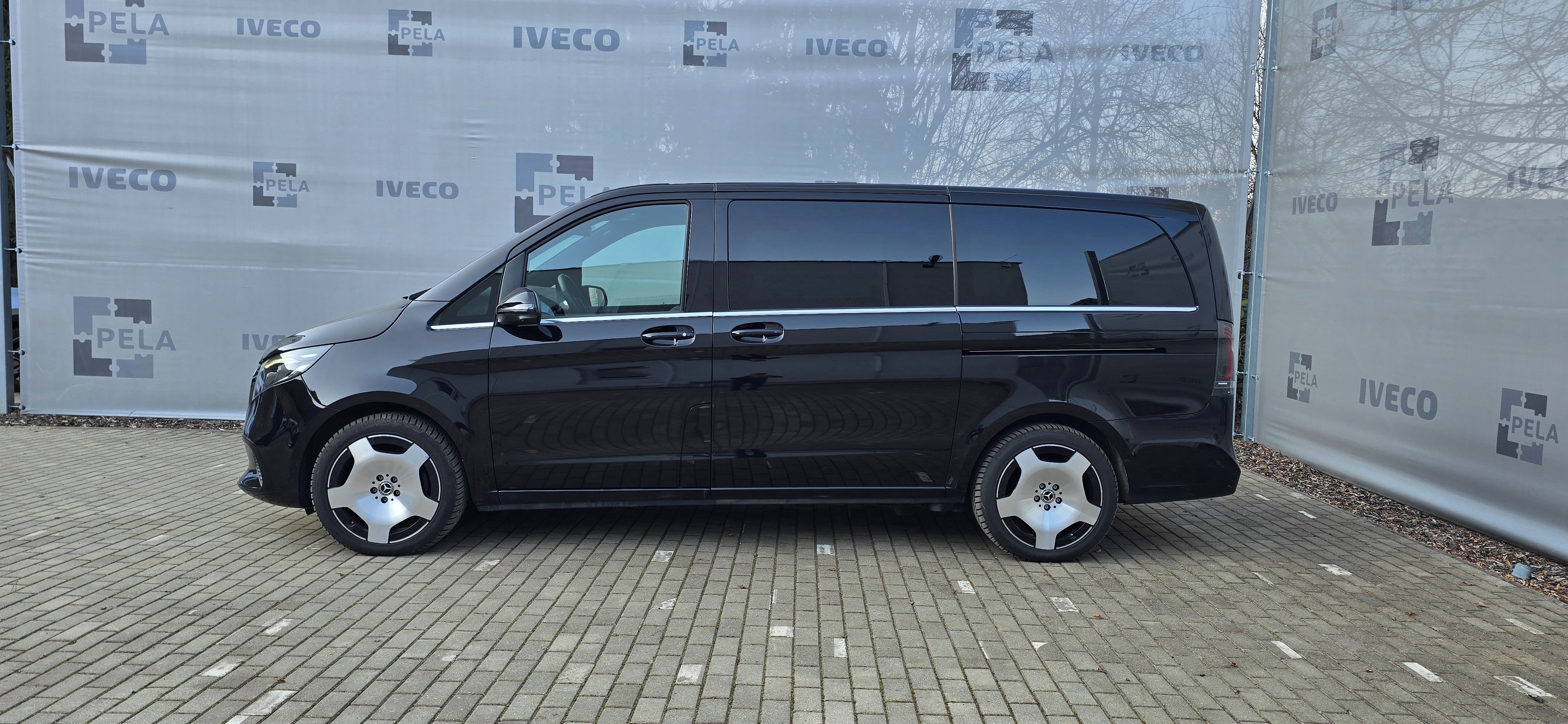 Mercedes-Benz Třídy V, 300, 4MATIC, AIRMATIC - fotka 4