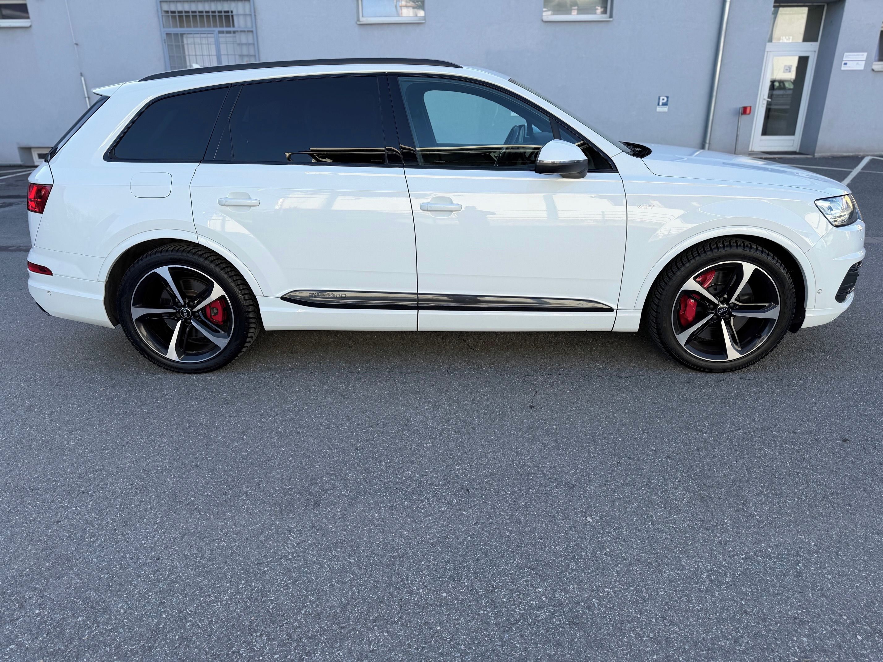 Audi SQ7, koup.ČR 7mist odpočet DPH - fotka 2
