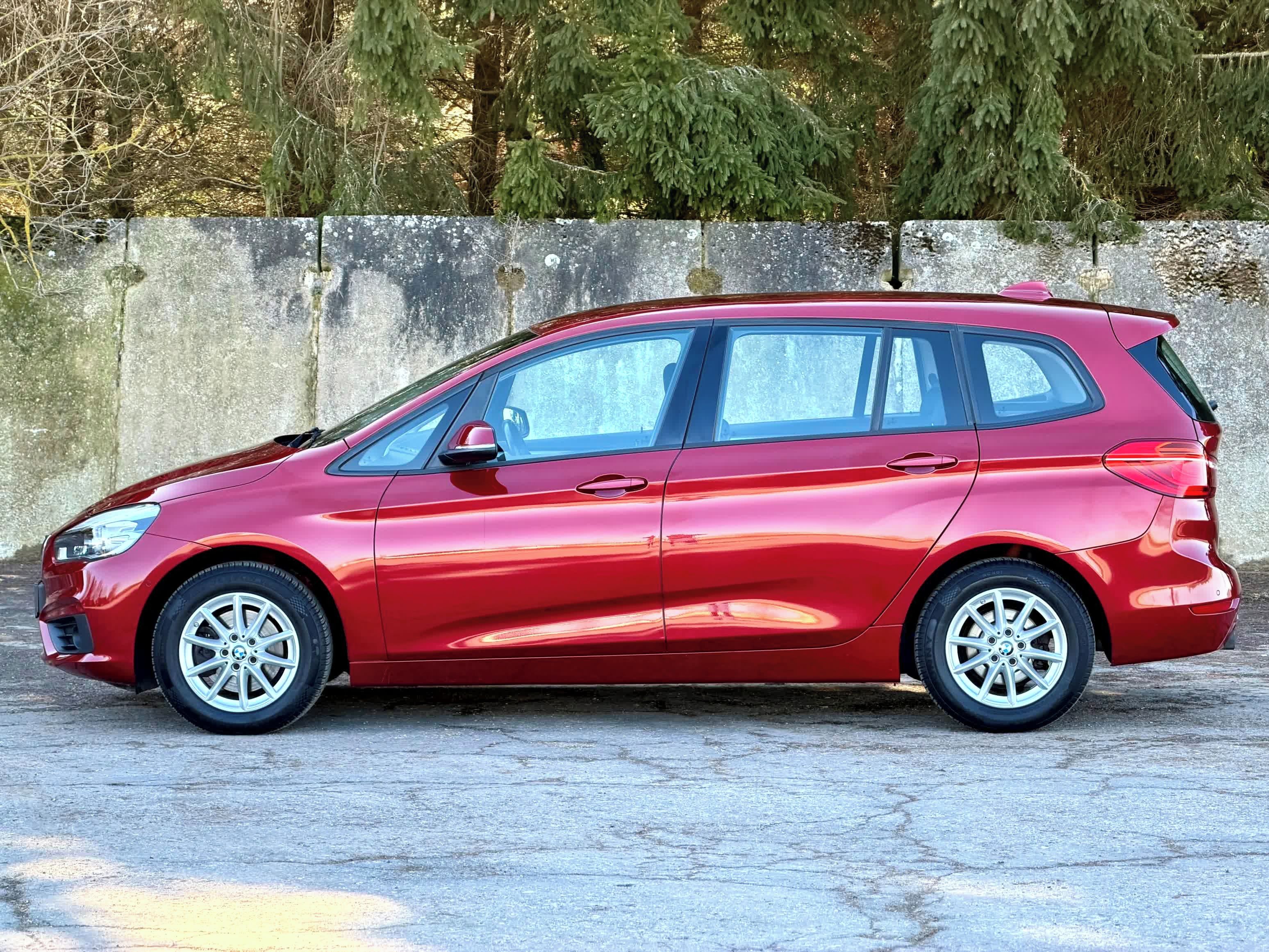 BMW Řada 2, 218i, servis, tažné, serviska - fotka 3