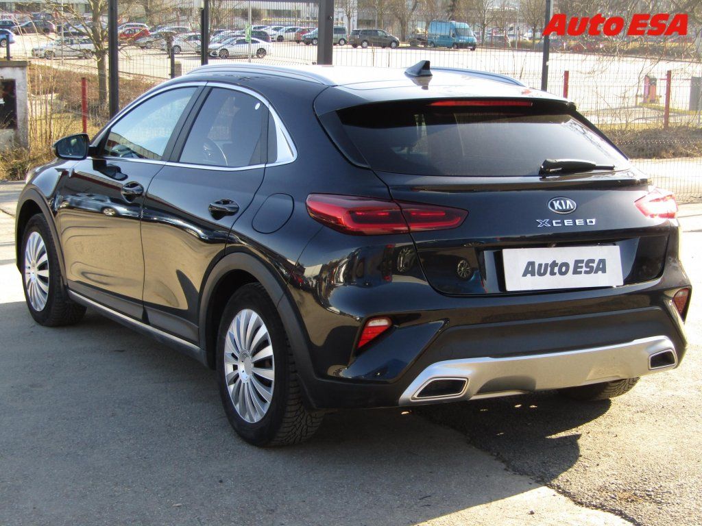 Kia XCee´d, 1.4 T-GDi,ČR,LED,navi - fotka 6