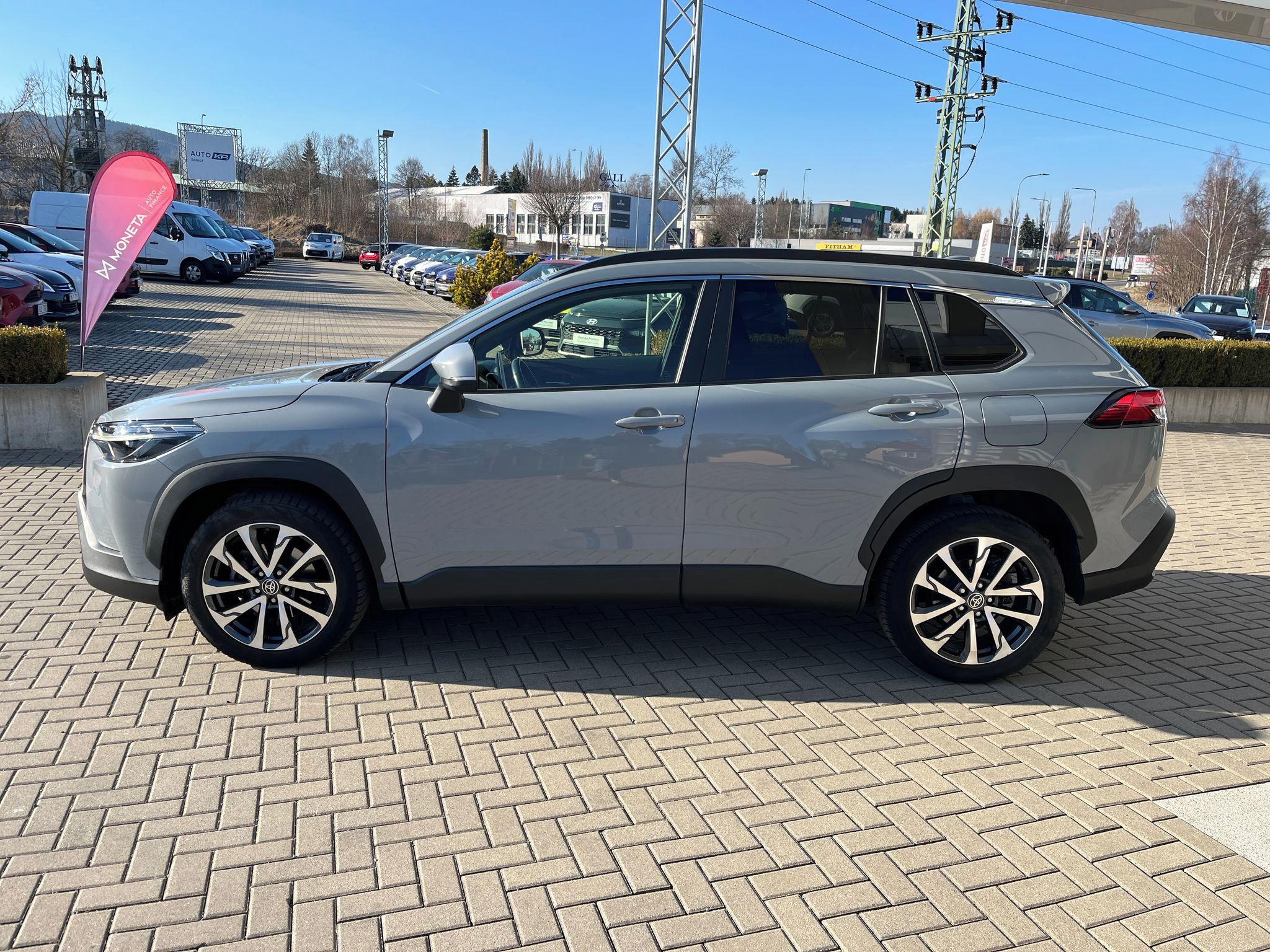 Toyota Corolla Cross, 2.0 Hybrid eCVT 4x4 Style Tech - fotka 3