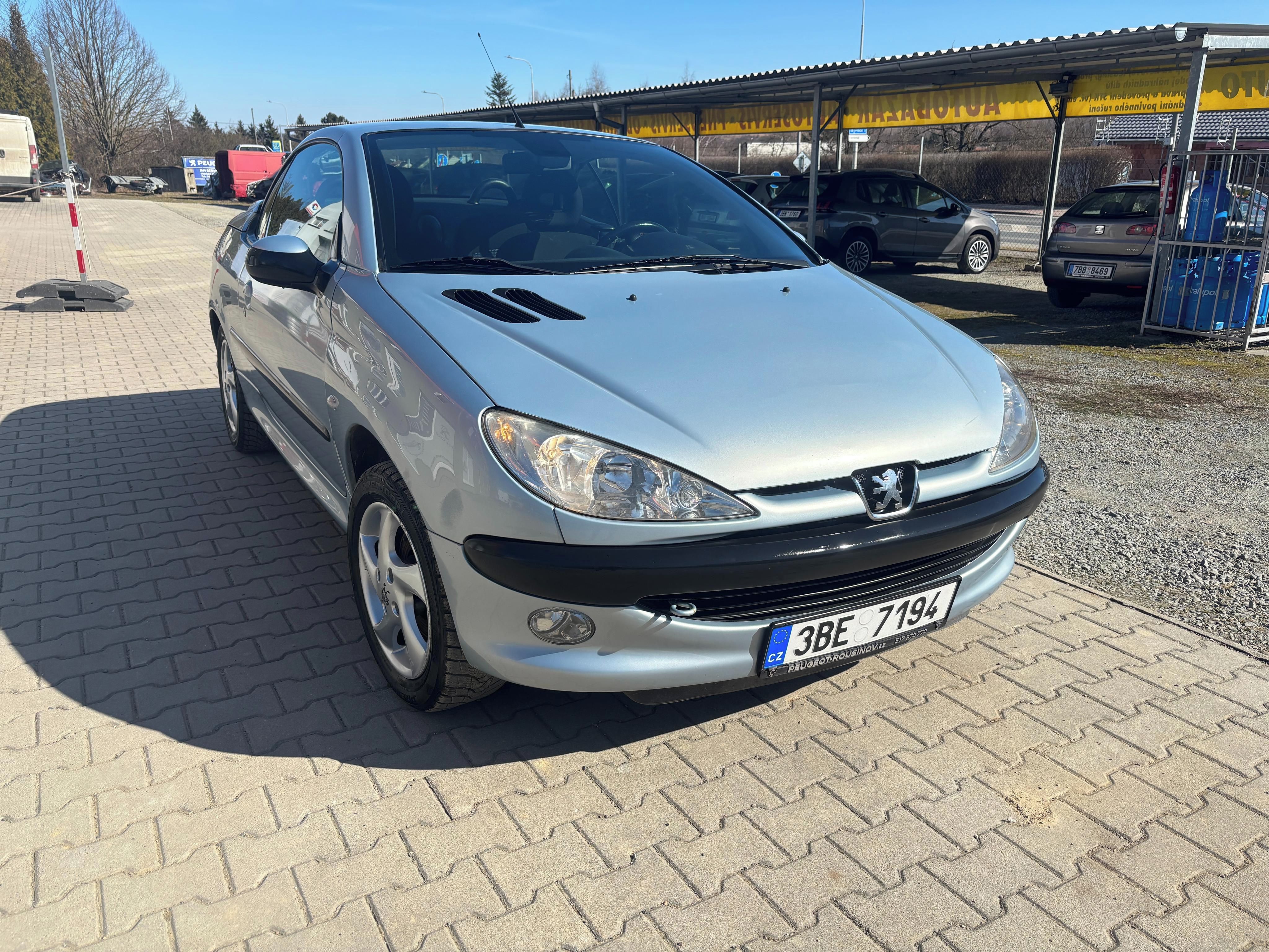 Peugeot 206, CC 1.6i TOP stav !