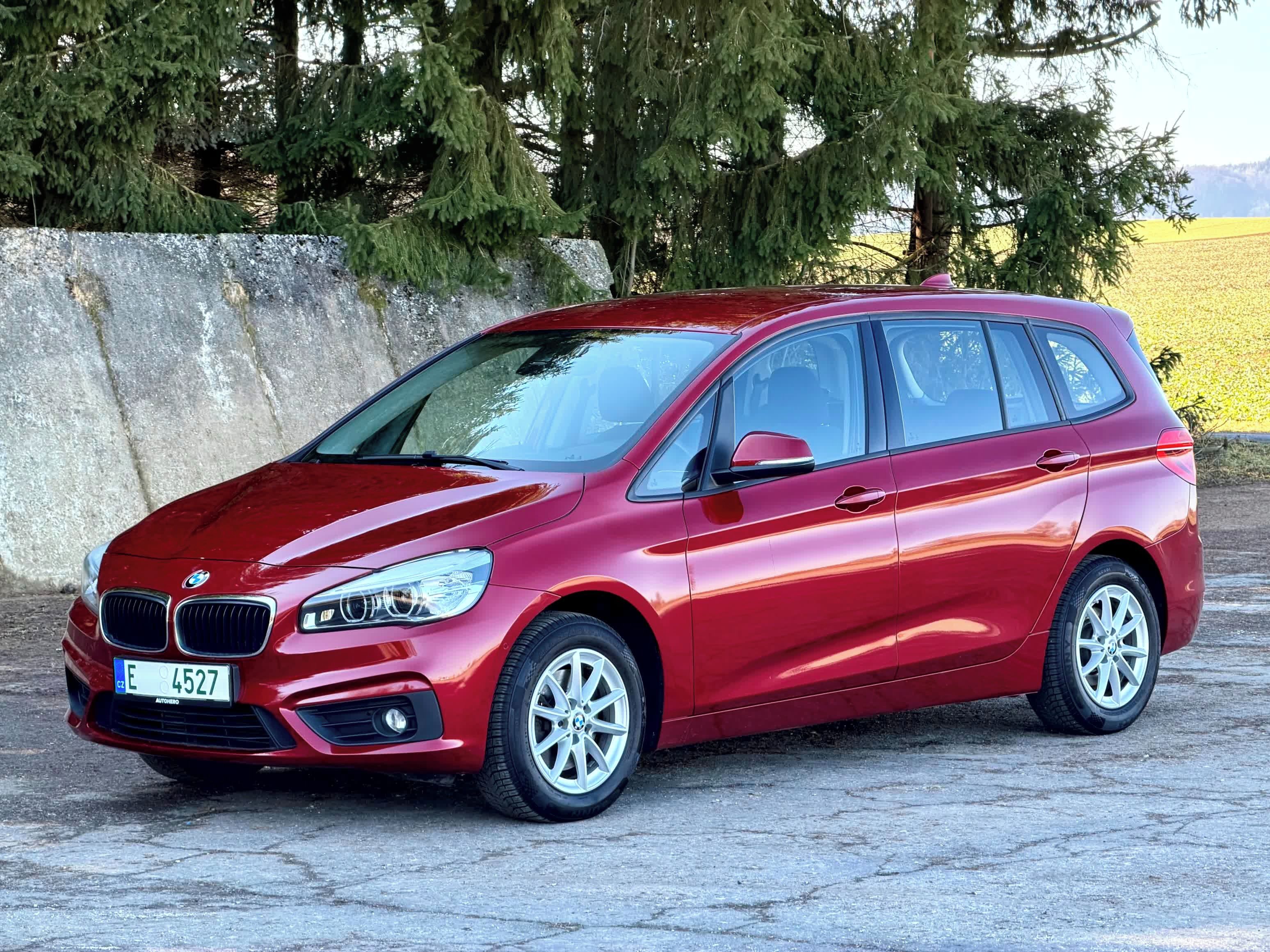 BMW Řada 2, 218i, servis, tažné, serviska - fotka 5