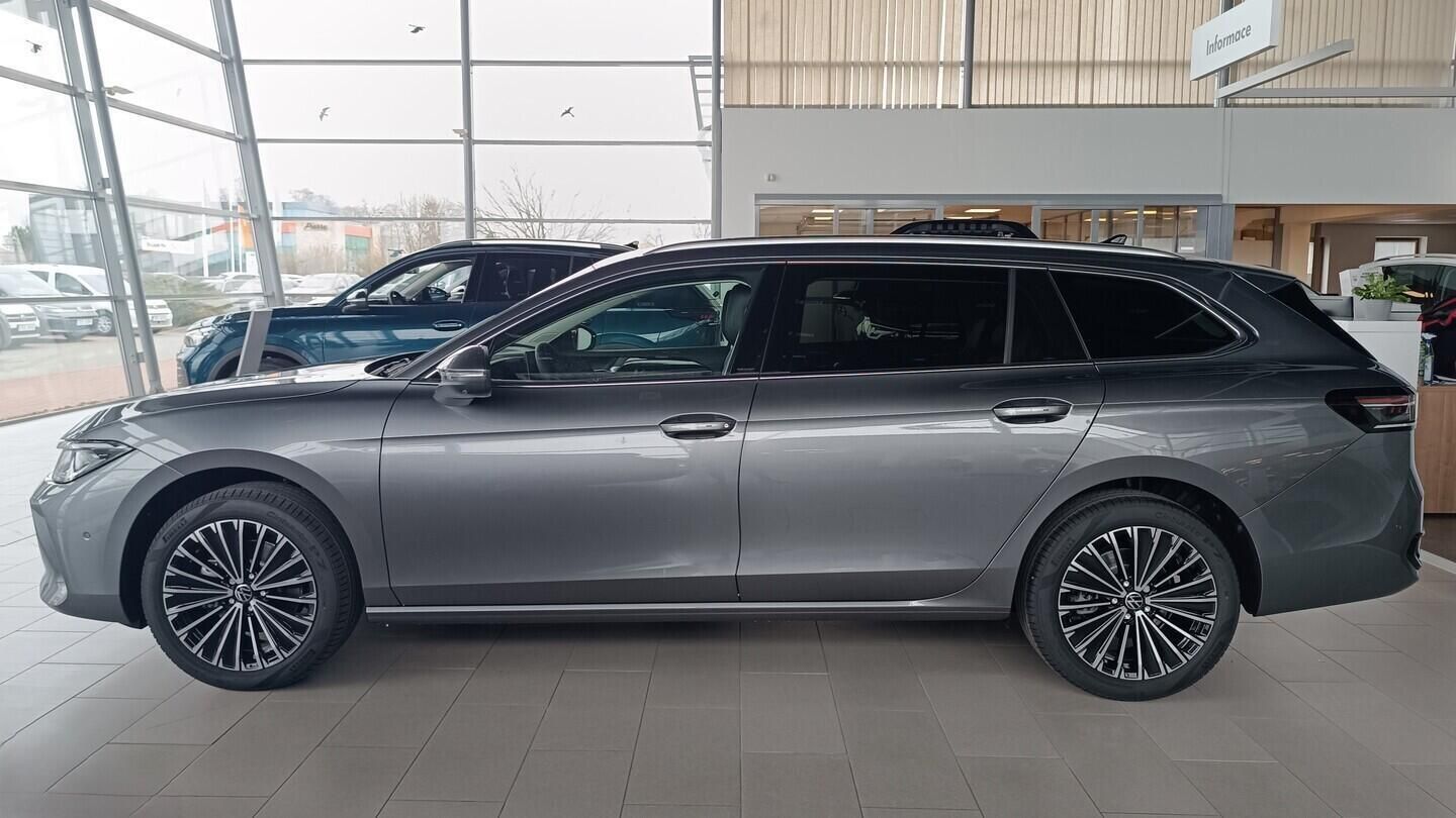 Volkswagen Passat, Elegance 2,0 TDI 110 kW - fotka 2