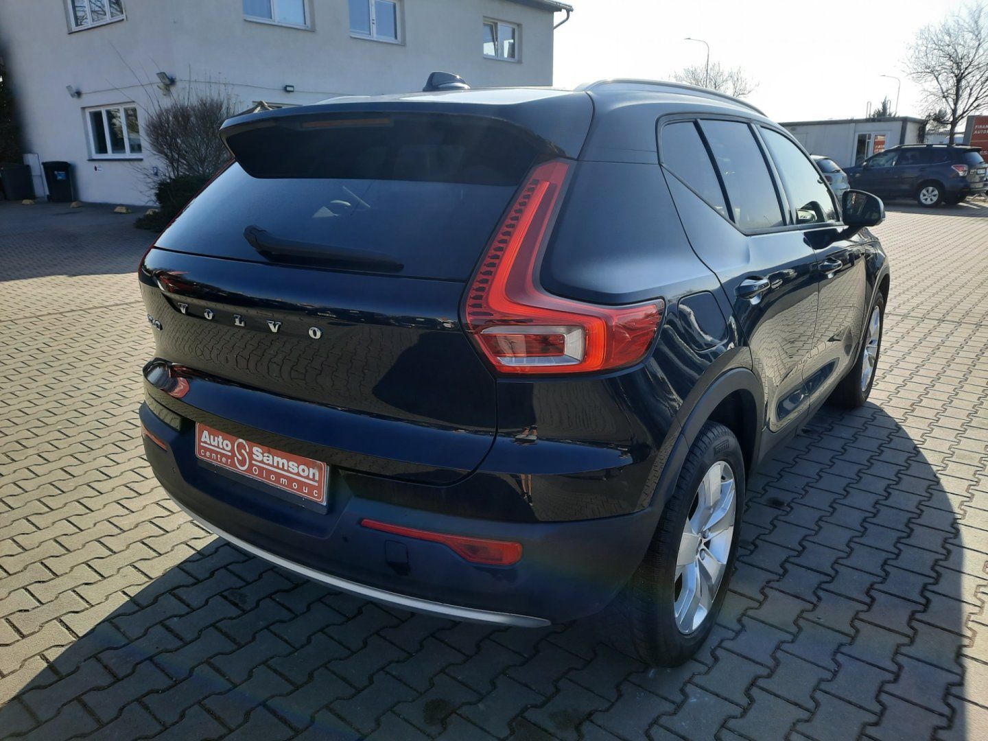 Volvo XC40, T3 GPS NAVI MOMENTUM PRO 120kW - fotka 5