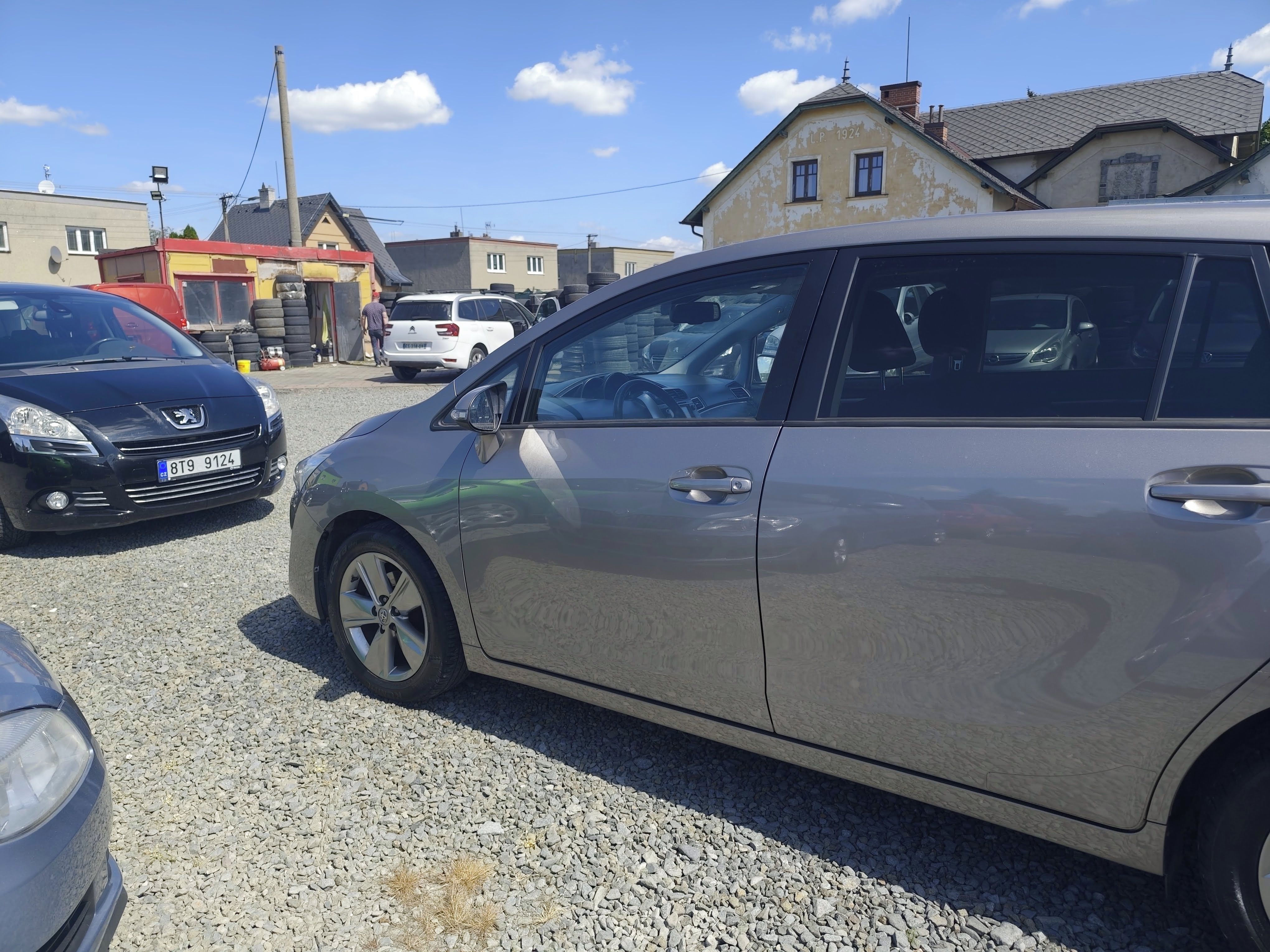 Toyota Verso, 1.6 D-4D Panorama, Klima, Navi - fotka 2