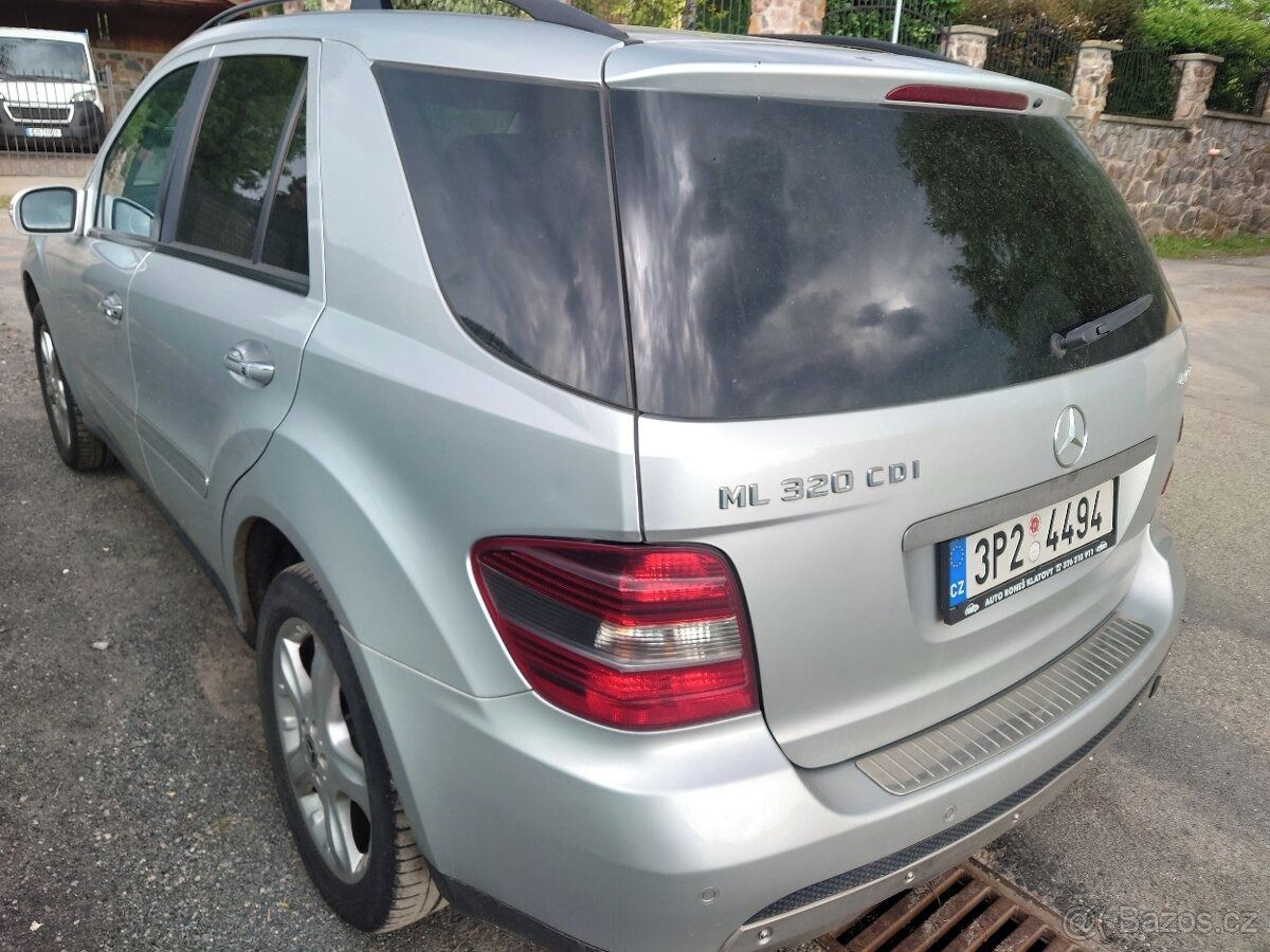 Mercedes-Benz ML, 320CDI 165kW, ČR servis, tažné - fotka 6