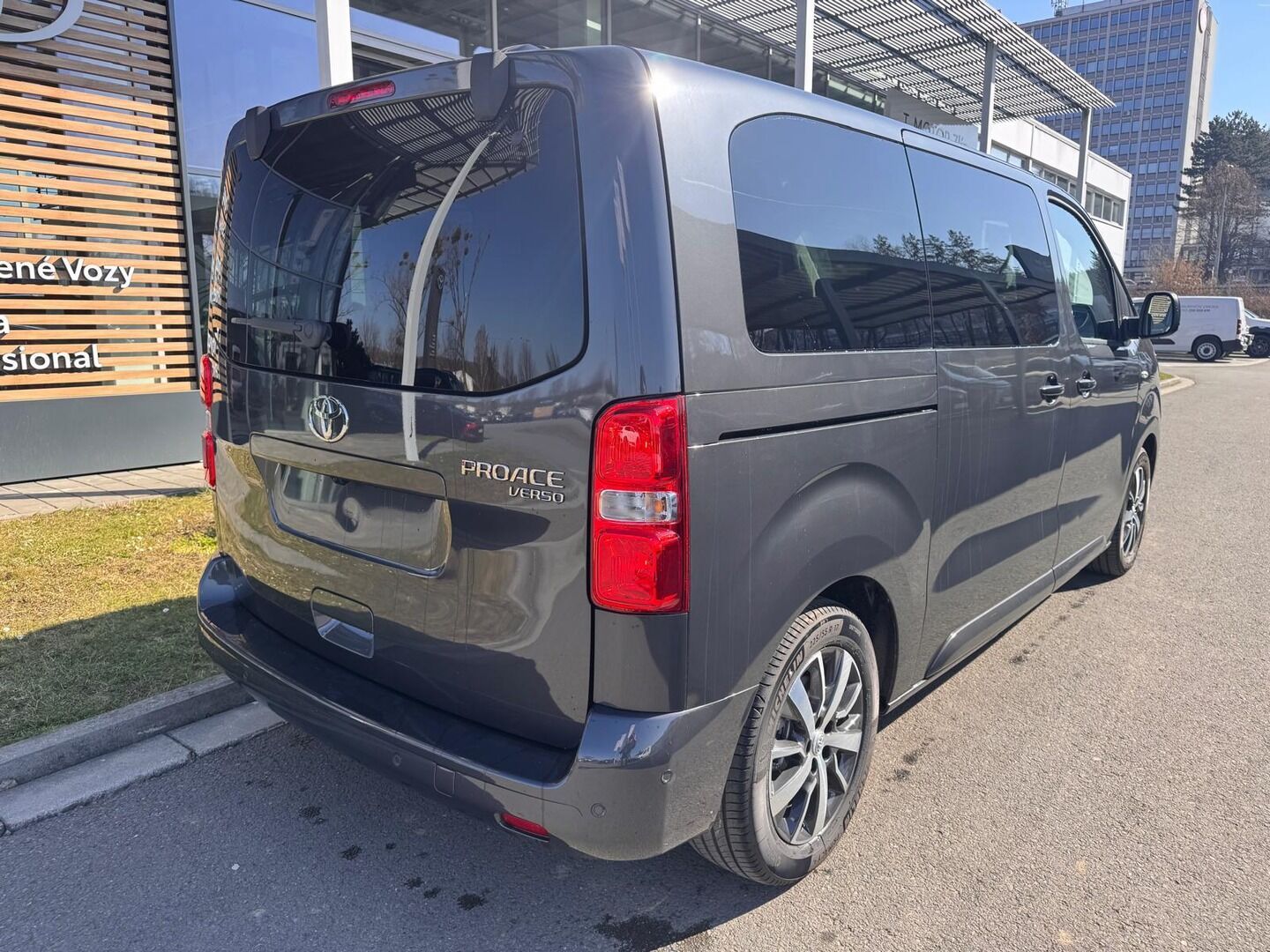 Toyota Proace Verso, 2.0 Family 8S - fotka 3