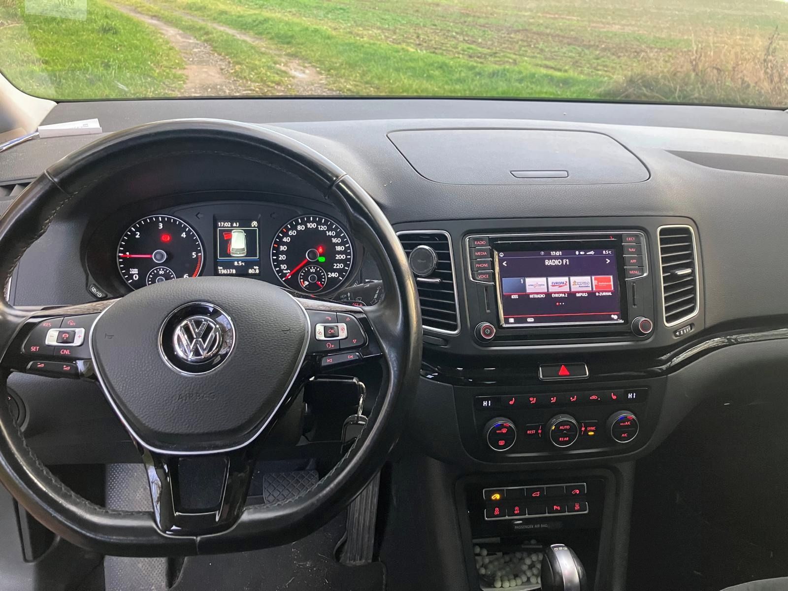 Volkswagen Sharan, 7 míst, panoramatická střecha