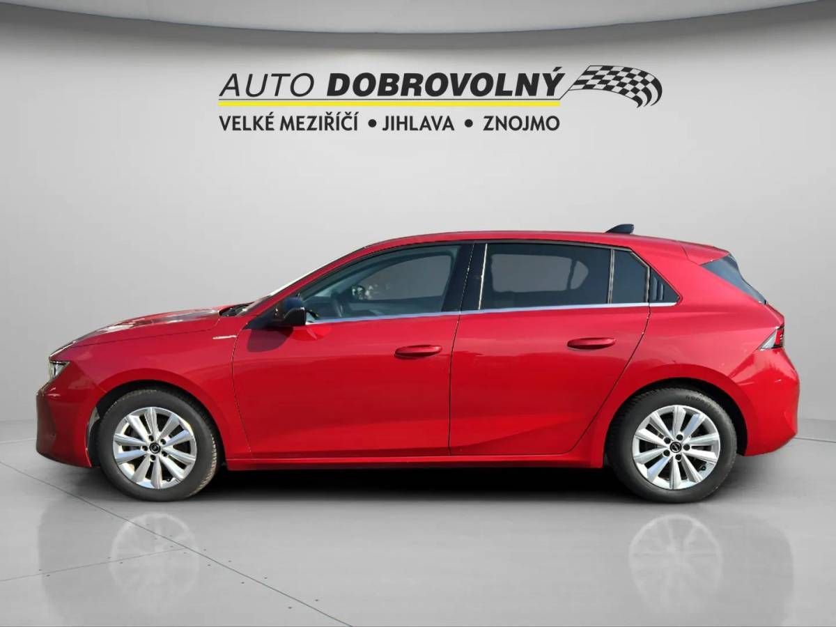 Opel Astra, Elegance HB 1.2 TURBO 96kW/130 - fotka 4