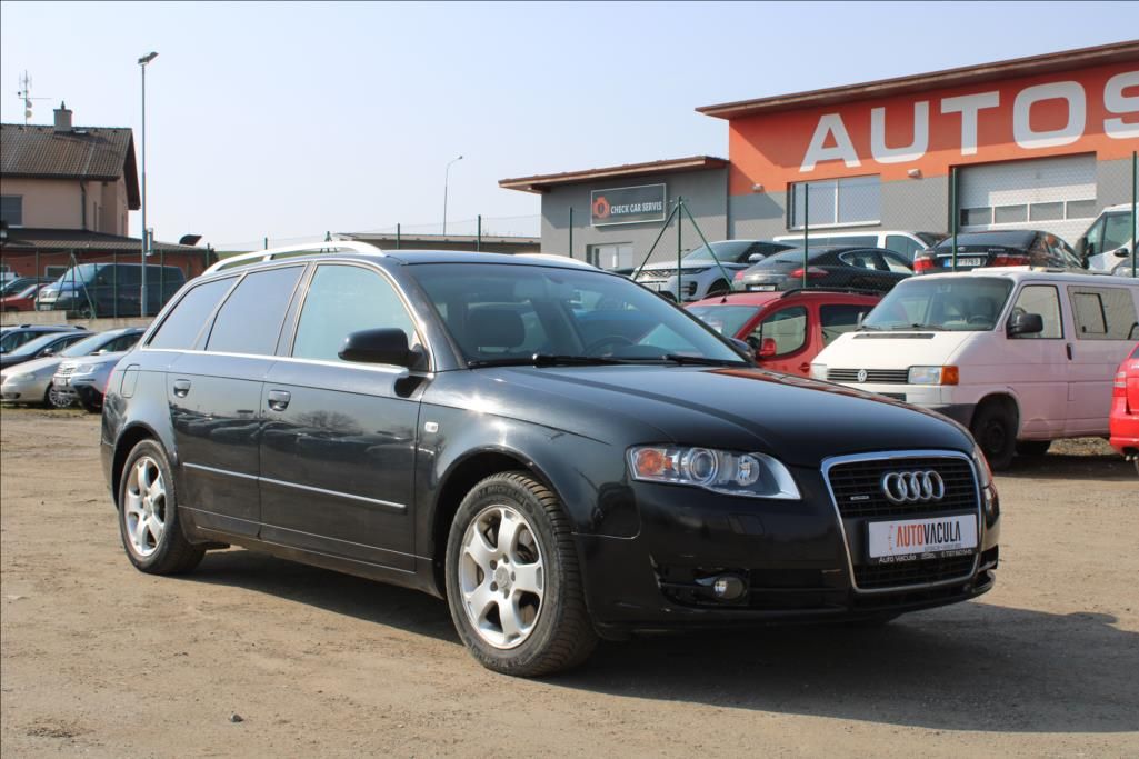 Audi A4, 3,0 TDi  4x4,AUTOMAT,XENONY - fotka 3