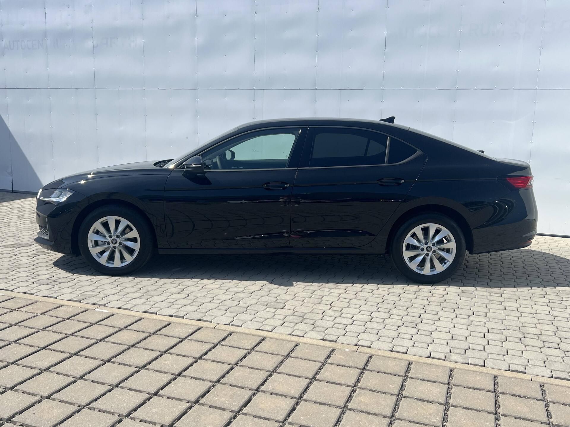Škoda Superb, Selection 7DSG 2,0TDI - fotka 2