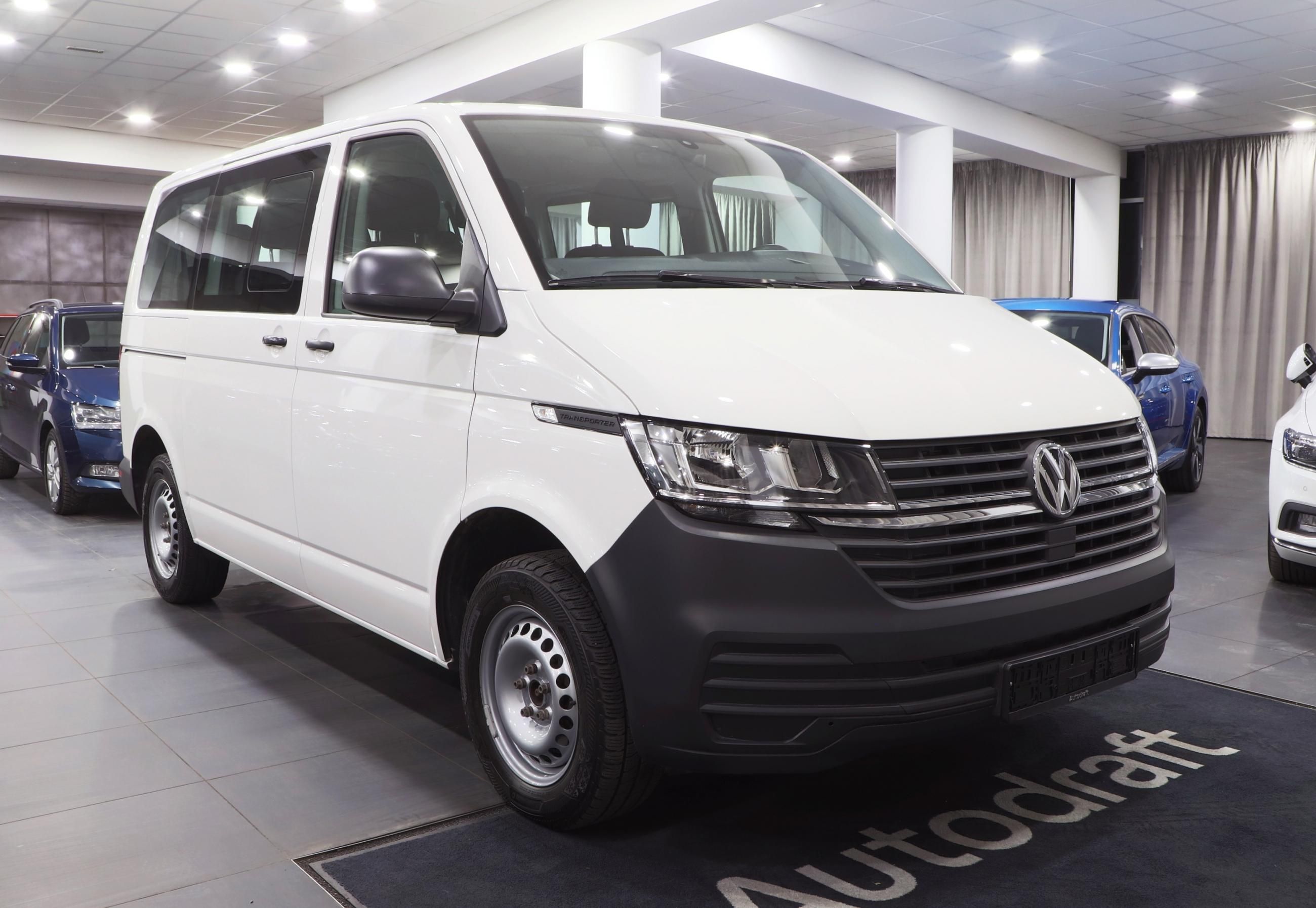 Volkswagen Transporter, DSG / 9-Míst / Tovární záruka