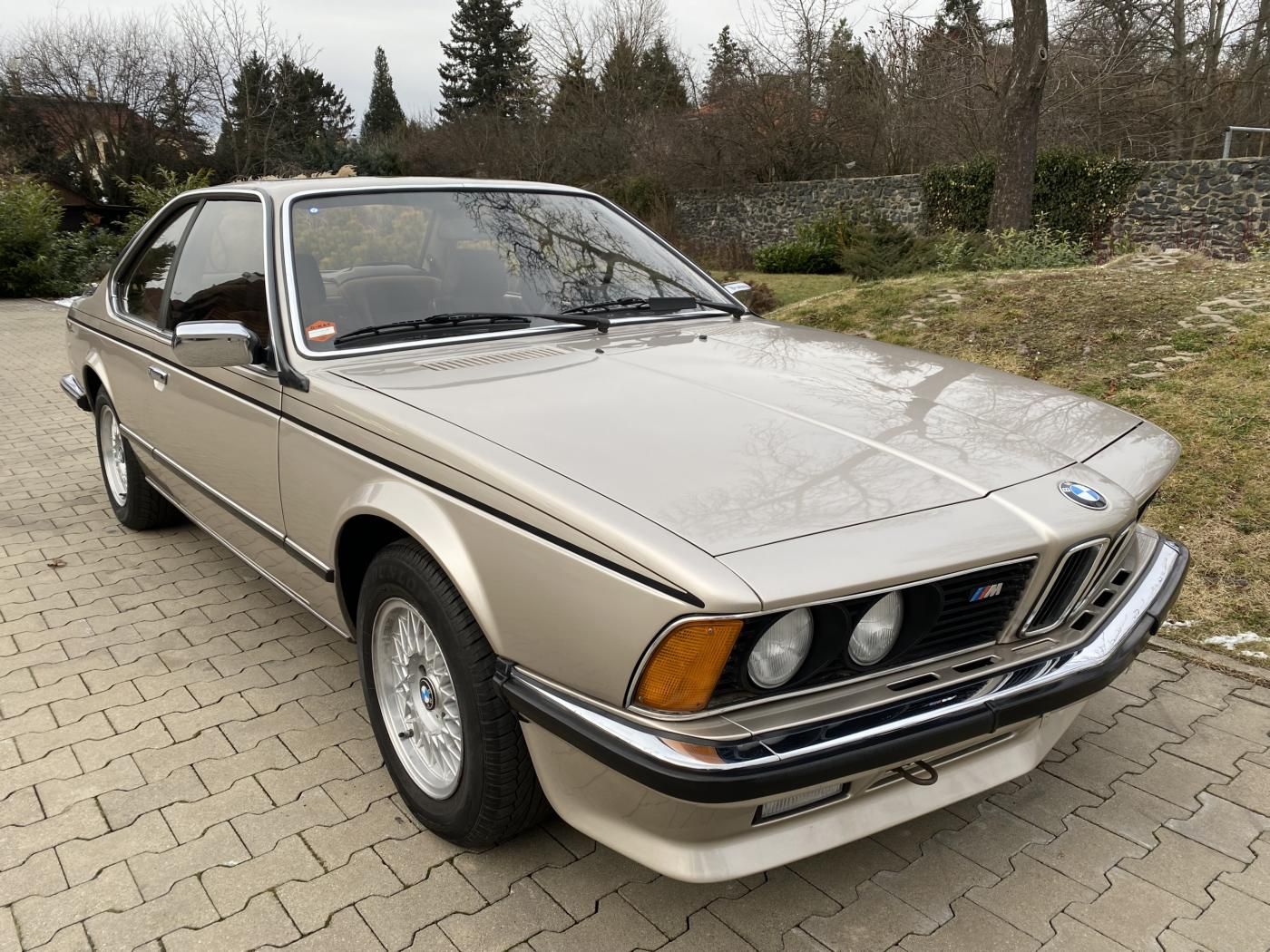 BMW Řada 6, 628 CSi AT