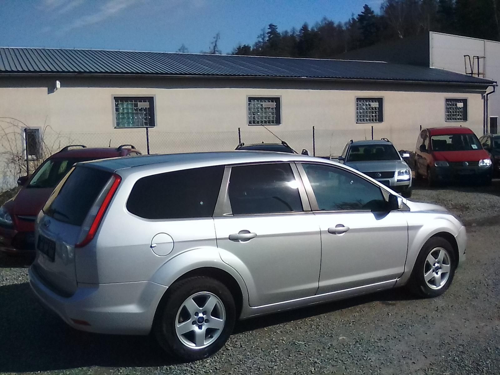 Ford Focus, 1.6i 16V, kombi, 2.majitel - fotka 4