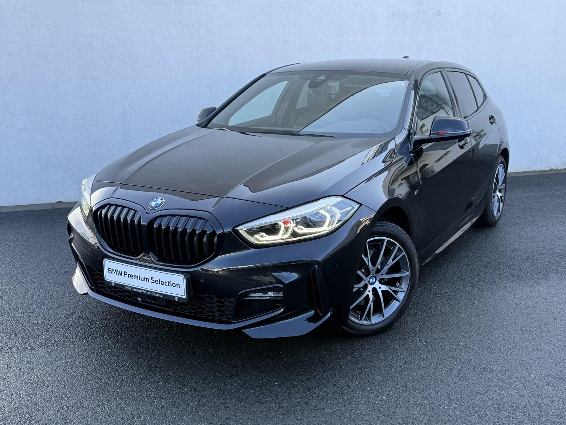BMW Řada 1, 118i Hatchback
