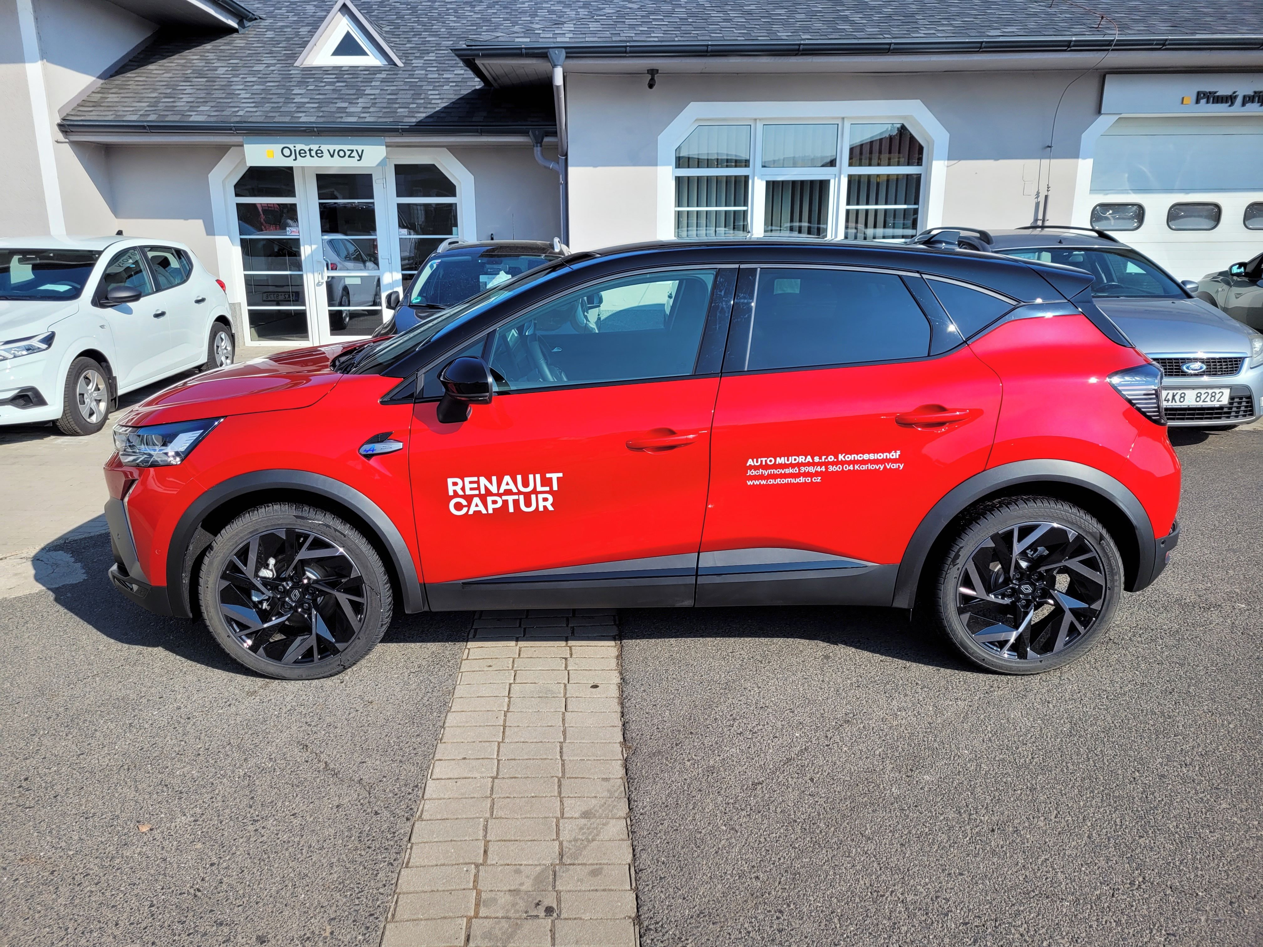 Renault Captur, esprit Alpine full hybrid - fotka 2