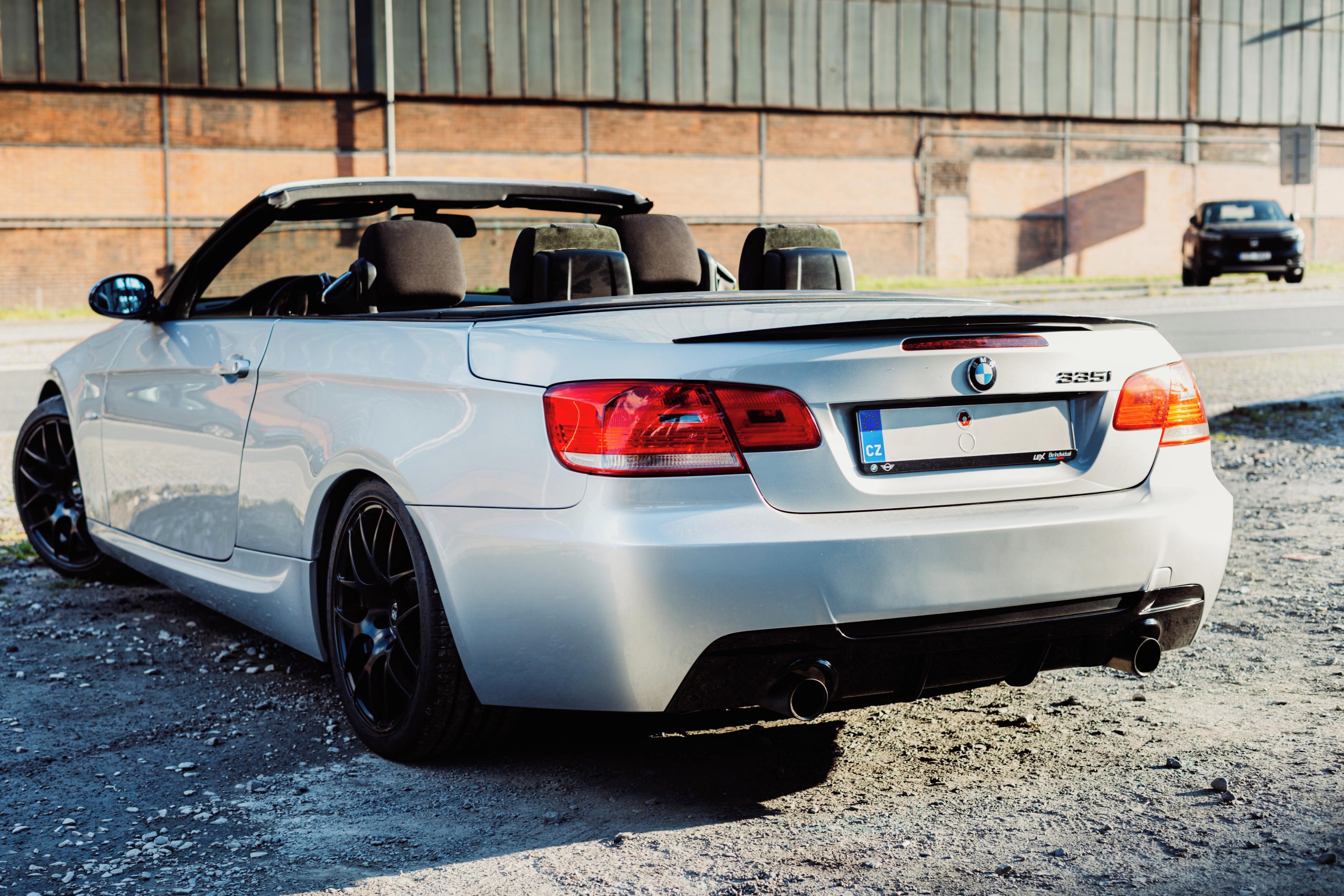 BMW Řada 3, 335i e93 N54, M-Paket, manuál - fotka 2