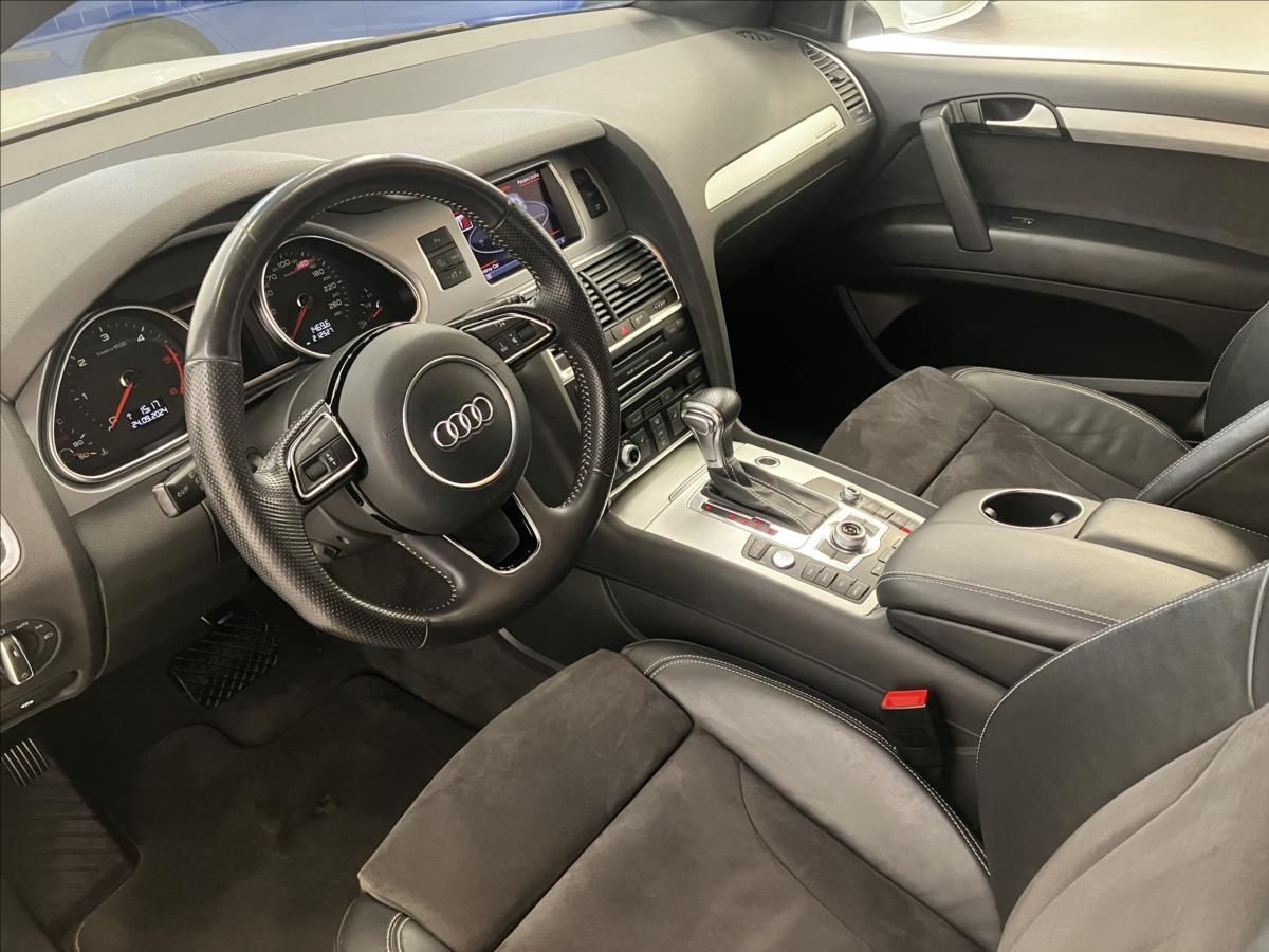 Audi Q7, TDI180 kW S-line 8TT Quattro - fotka 6