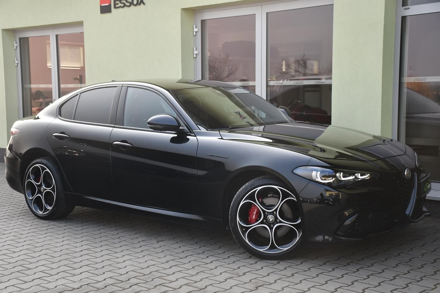 Alfa Romeo Giulia, 2.0T 16V 206kW COMPETIZIONE 1M - fotka 2