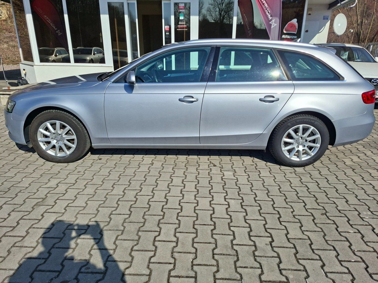Audi A4, 2.0TDI 110kW 8A -NAVIGACE - fotka 5