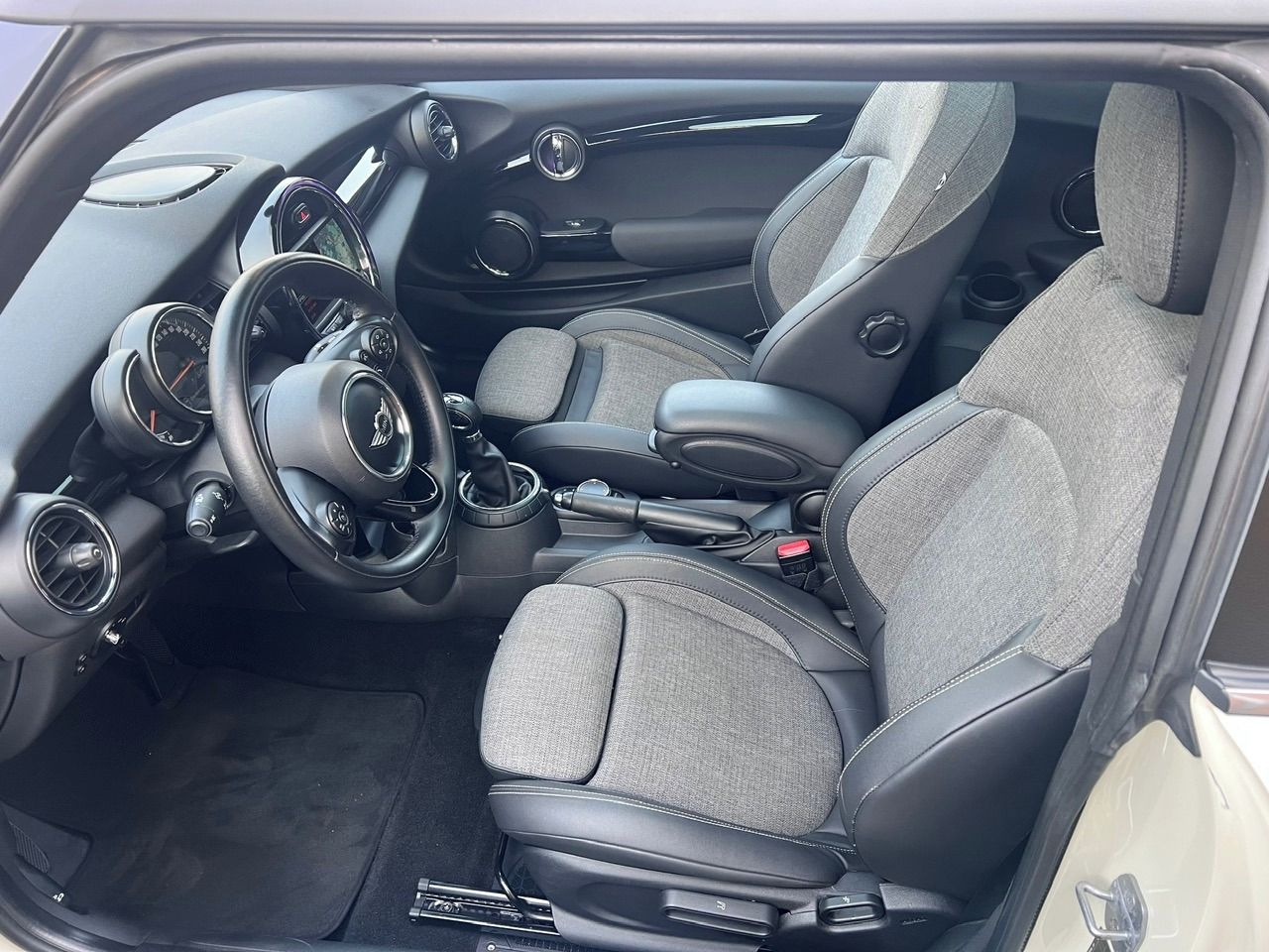 Mini One, 1,5 nafta 85 kW AUT Panorama - fotka 5