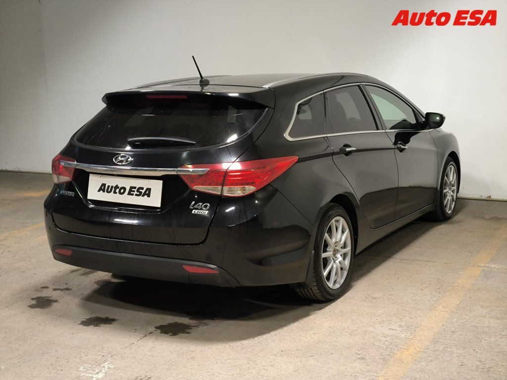 Hyundai i40, 1.7CRDi,AT,navi,xenon - fotka 6