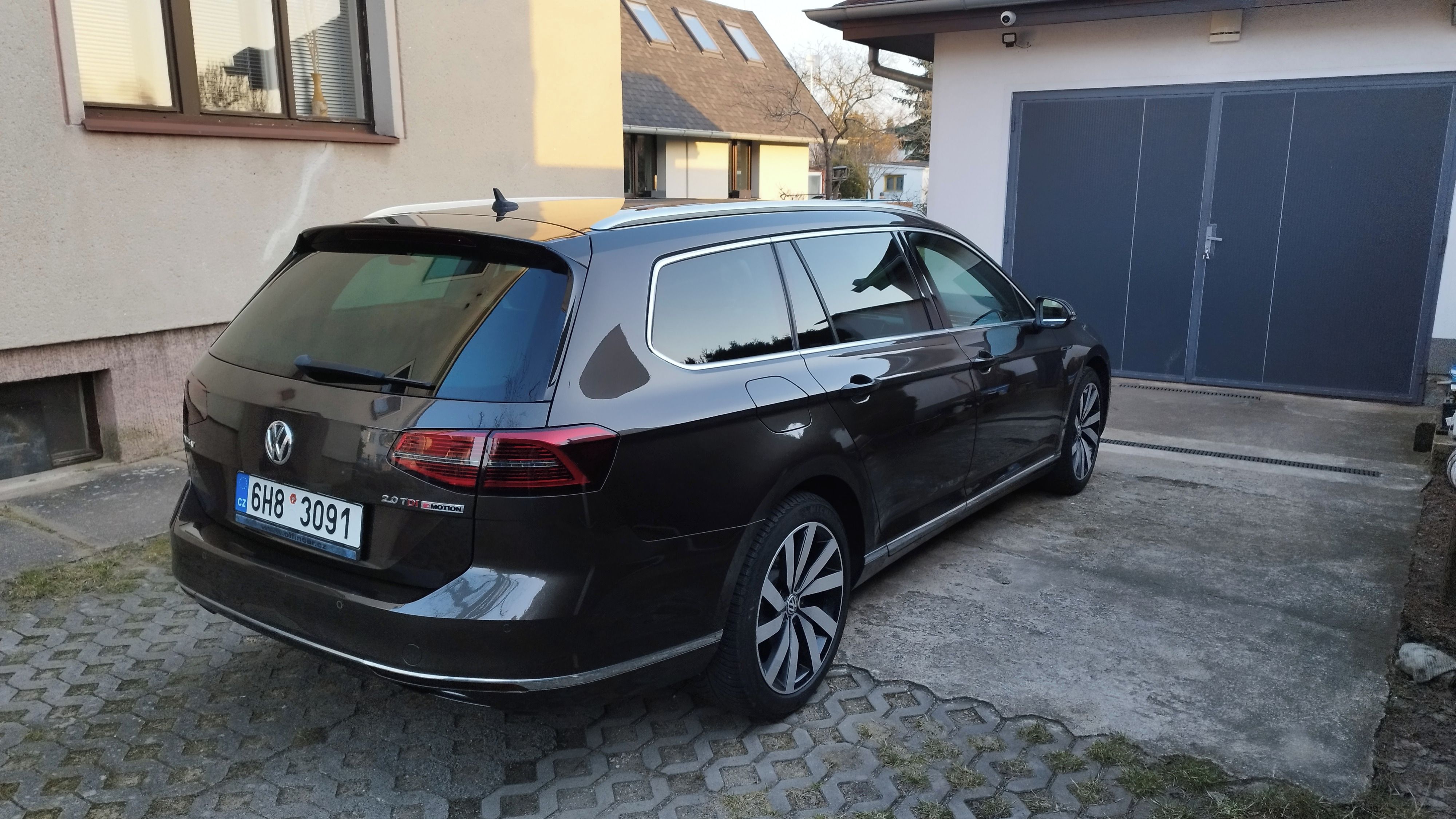Volkswagen Passat, 2.0 TDI 140KW,DSG Highline 4x4 - fotka 4