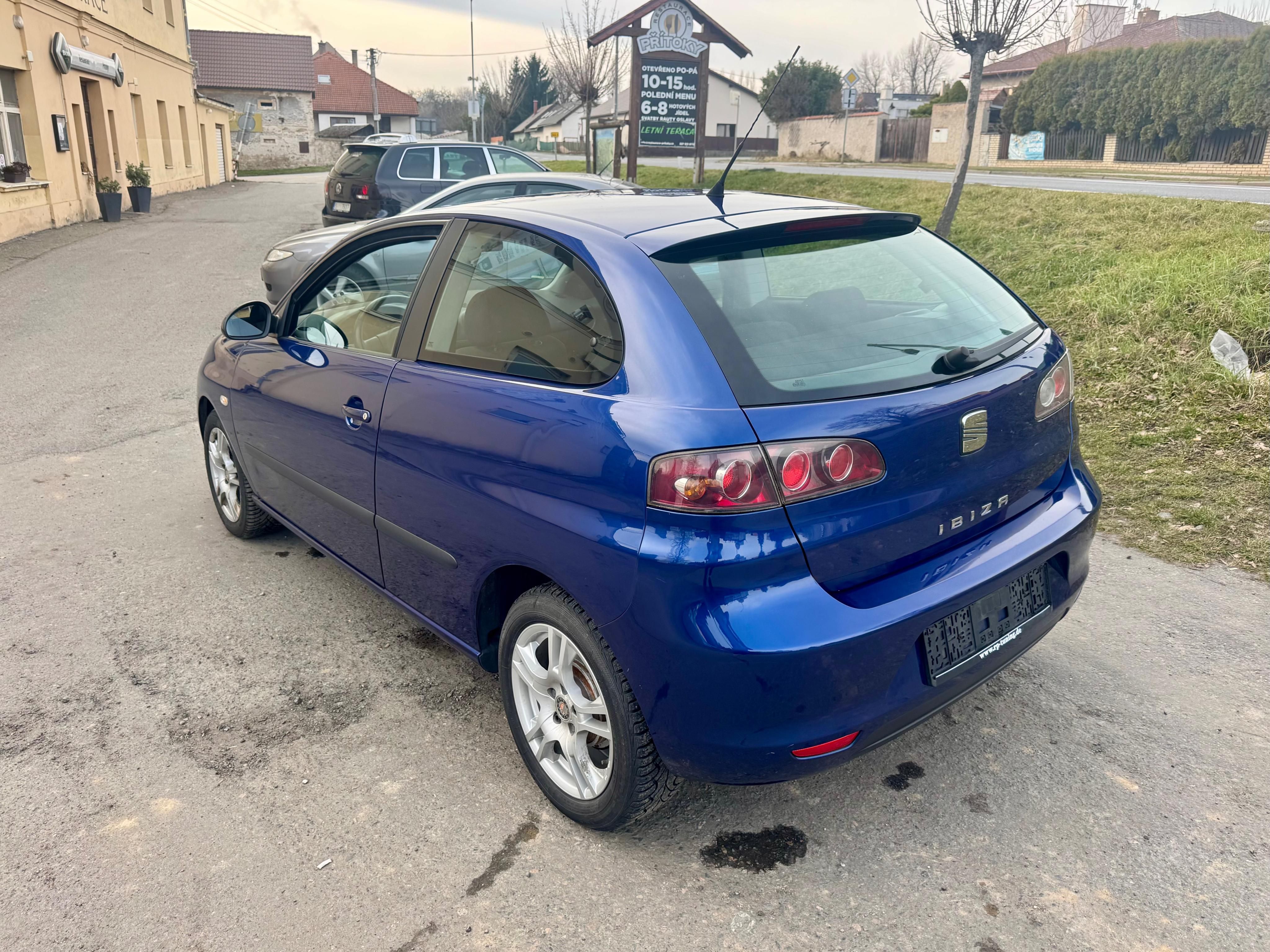 Seat Ibiza, 1.4 16v 55kW Klima - fotka 4