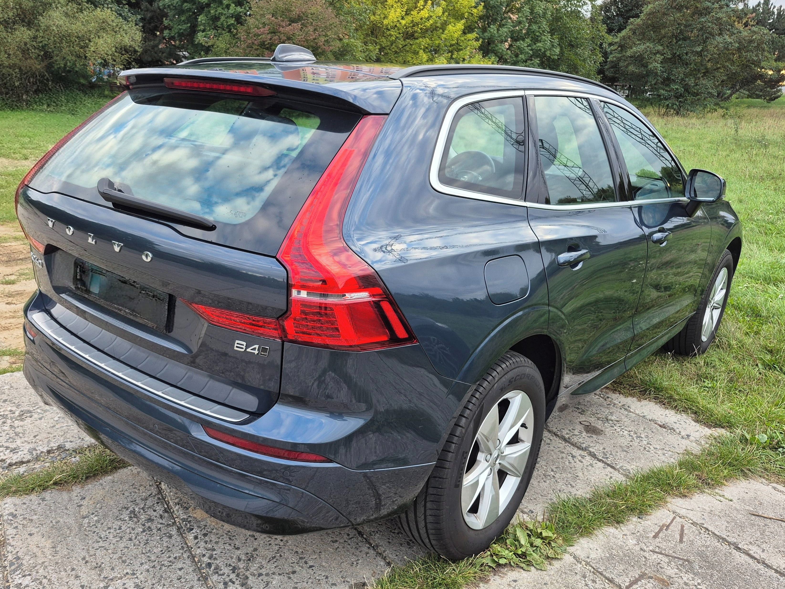 Volvo XC60, B4 AWD MOMENTUM AUT CZ nebour. - fotka 6