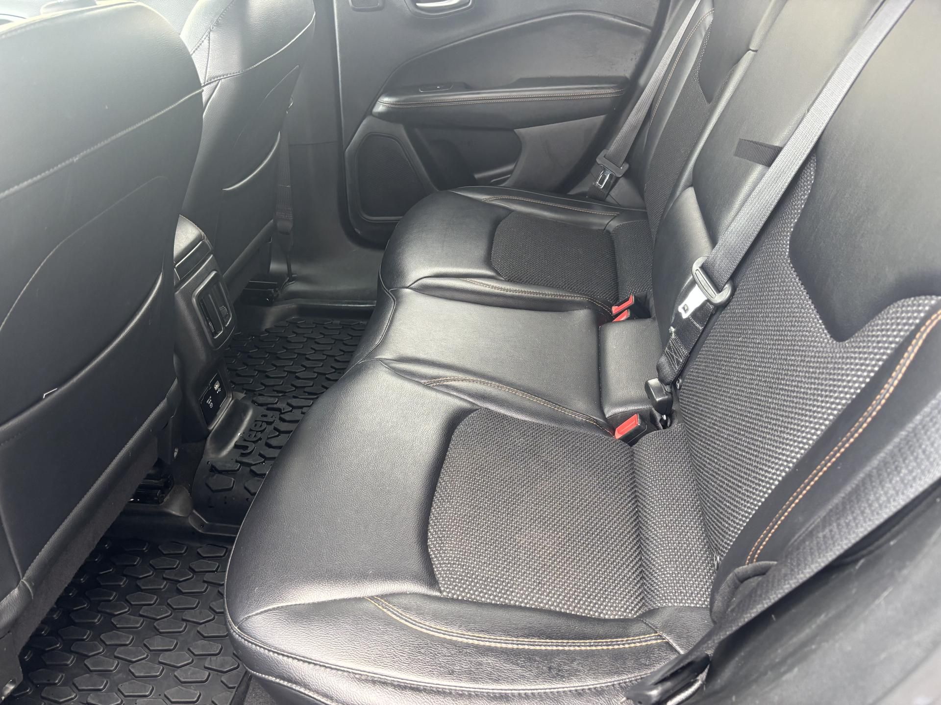 Jeep Compass, 2.0 M-JET, 103kW, ČR, 1majitel - fotka 5