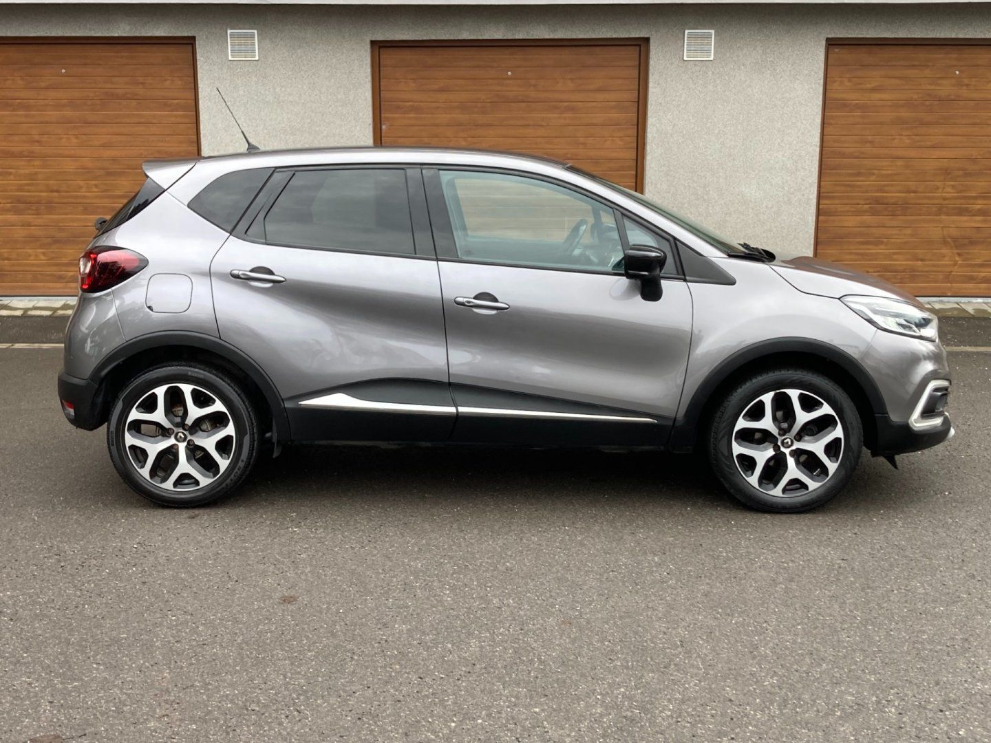 Renault Captur, 0,9 66kW led,digi klima,keyles - fotka 2
